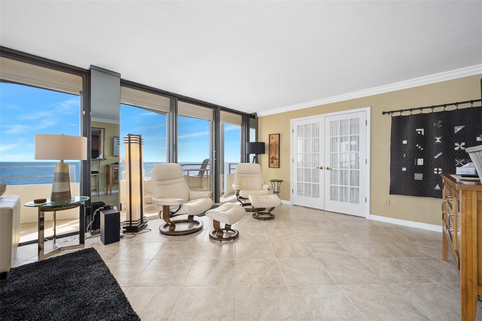 Image 8 of 68 For 2900 Atlantic Avenue 1501