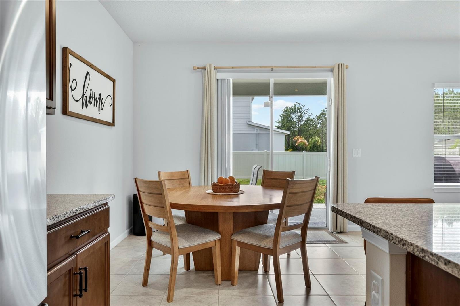 Image 18 of 55 For 381 Crestwind Drive