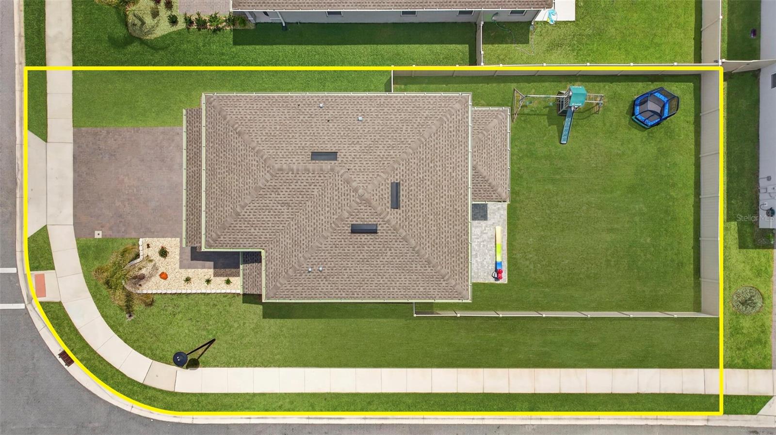 Image 2 of 55 For 381 Crestwind Drive