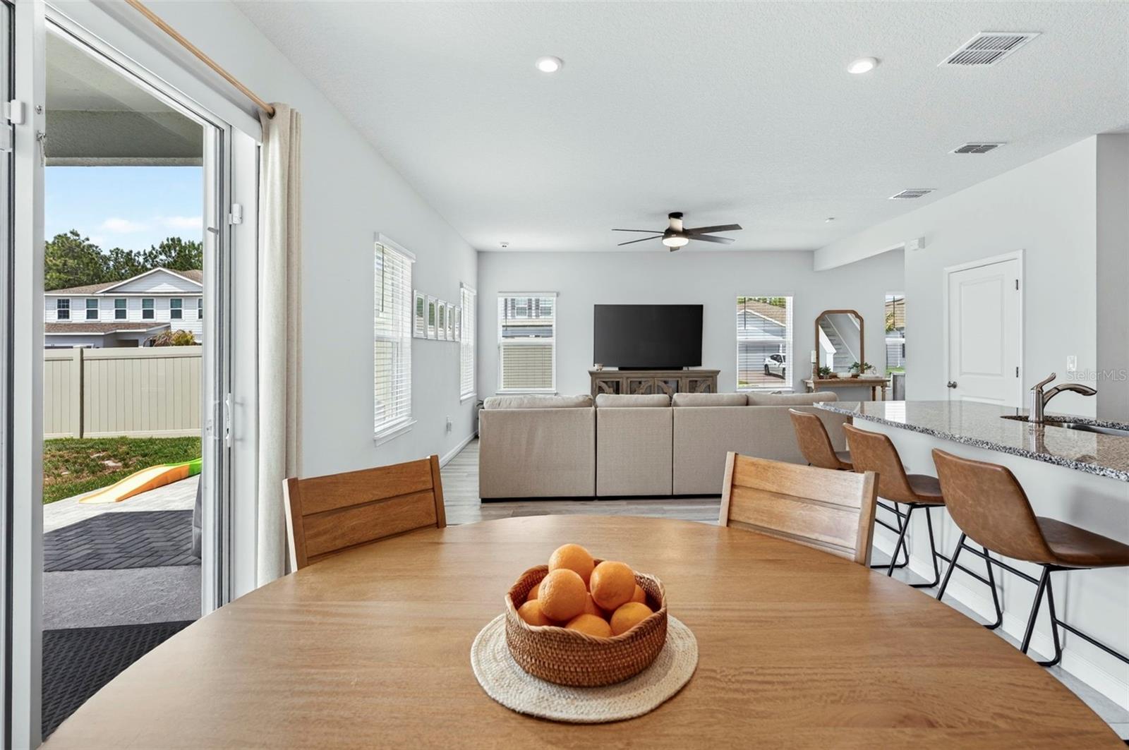 Image 20 of 55 For 381 Crestwind Drive