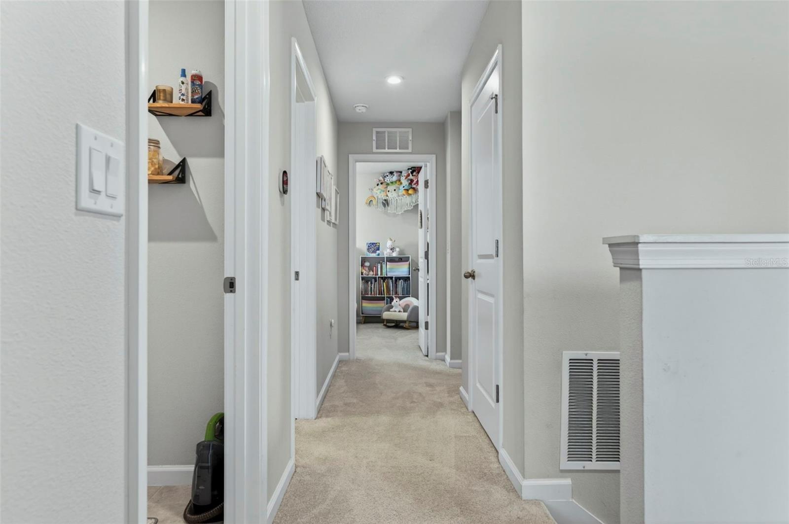 Image 25 of 55 For 381 Crestwind Drive