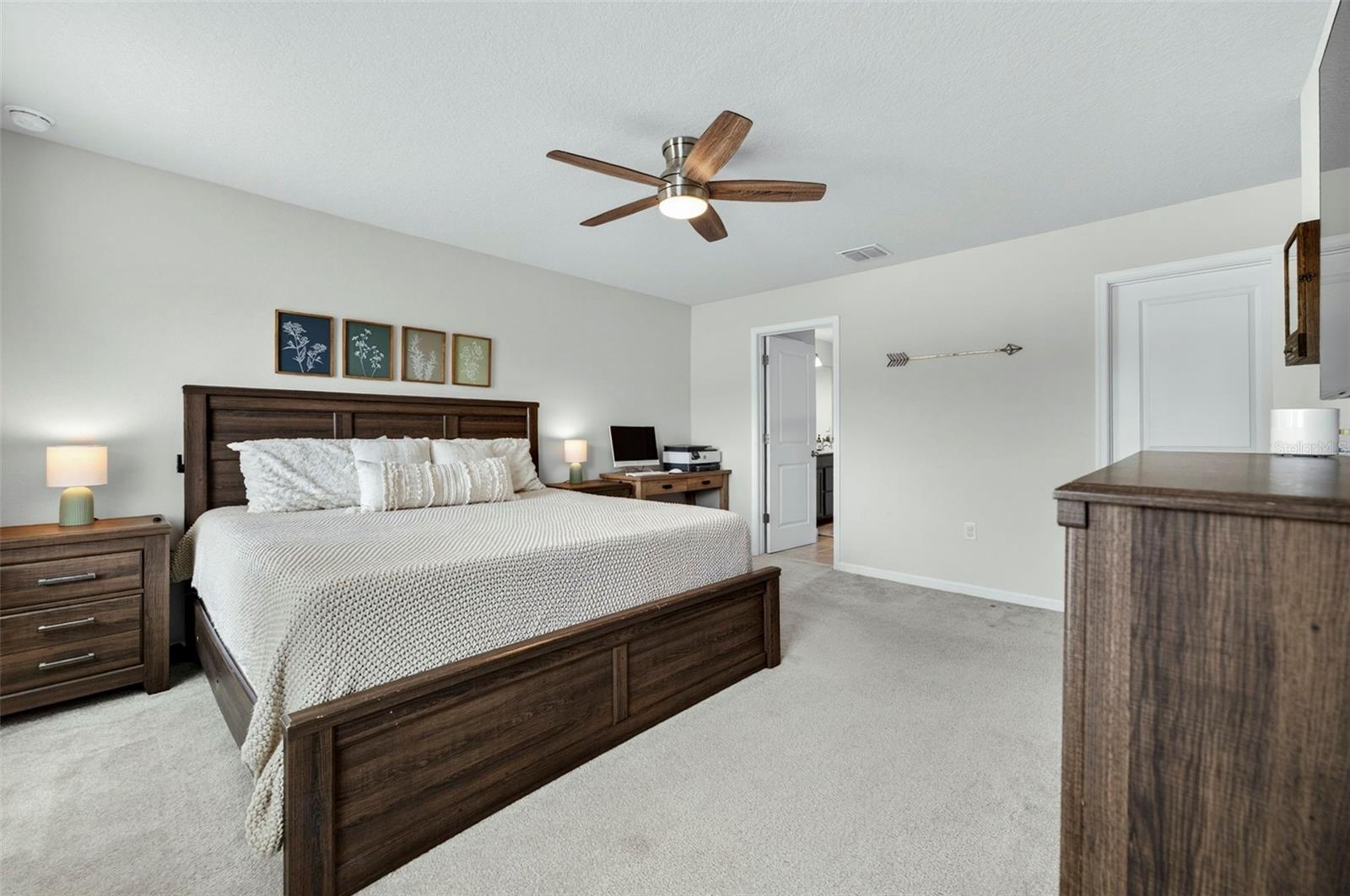 Image 28 of 55 For 381 Crestwind Drive