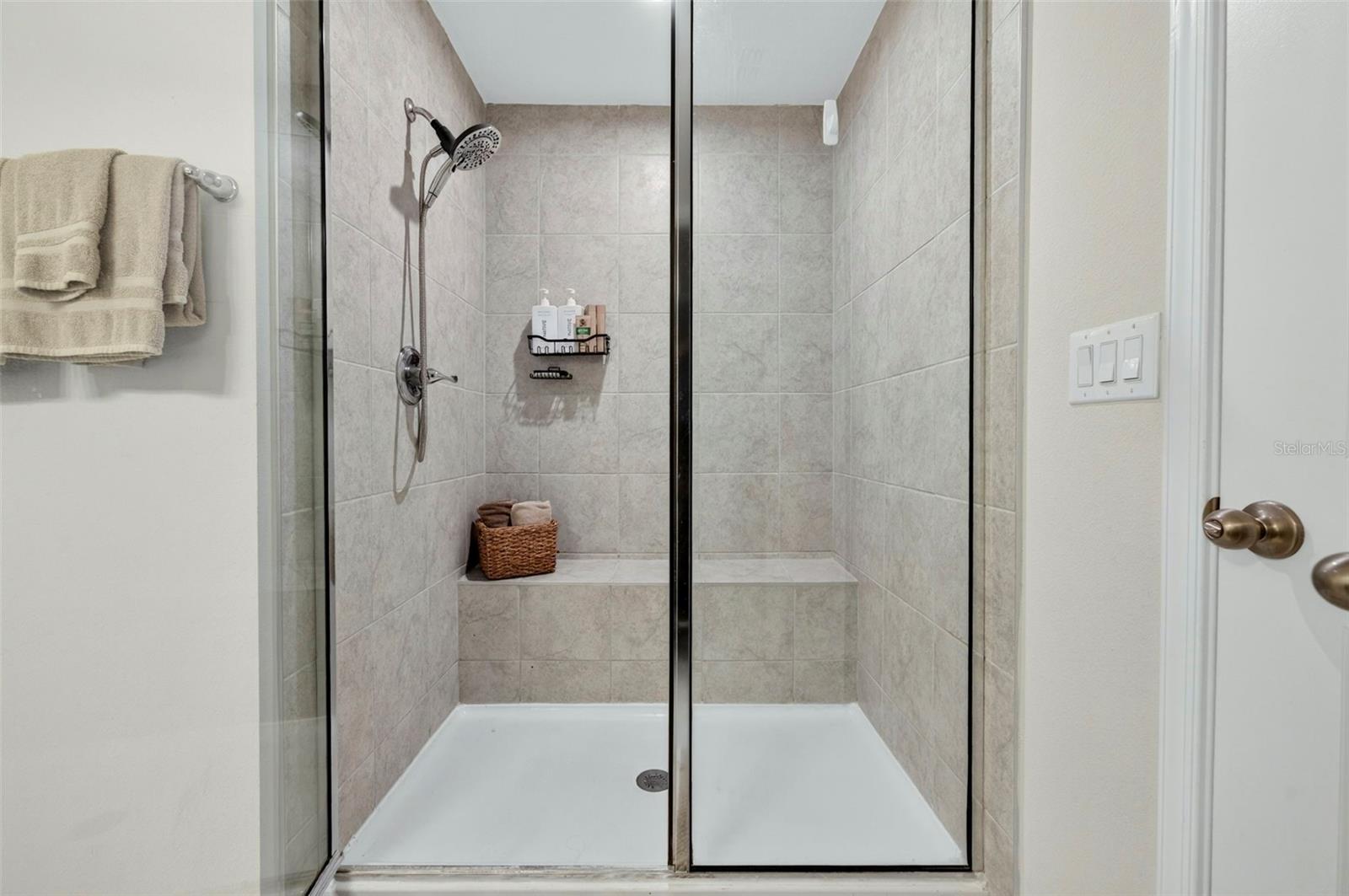 Image 32 of 55 For 381 Crestwind Drive