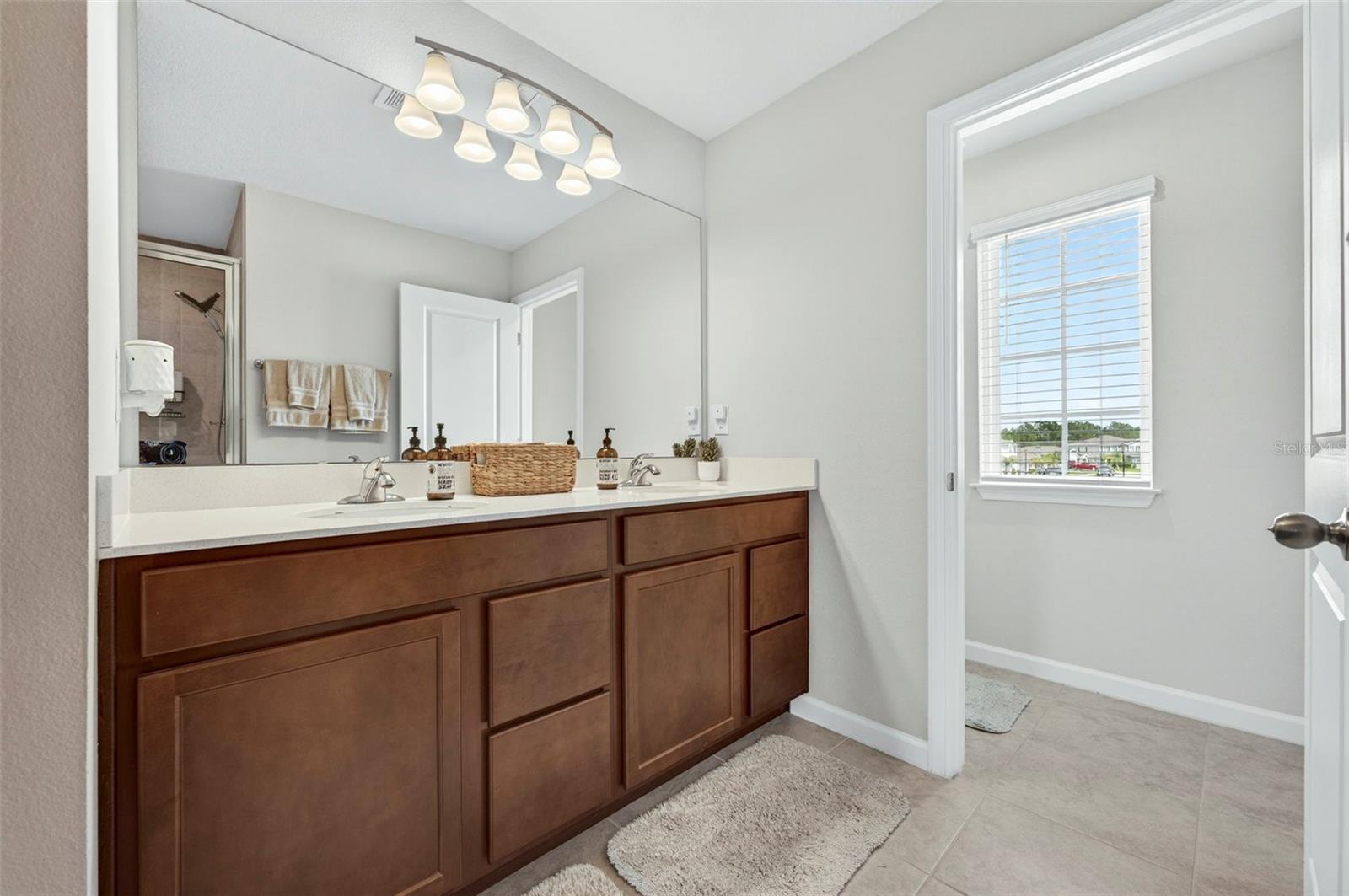 Image 34 of 55 For 381 Crestwind Drive