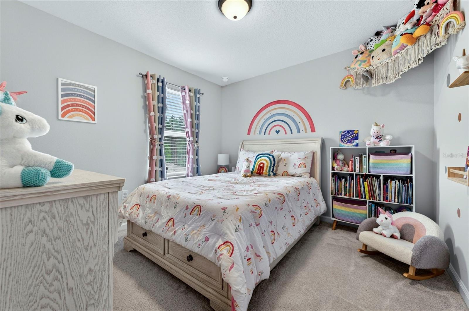 Image 36 of 55 For 381 Crestwind Drive