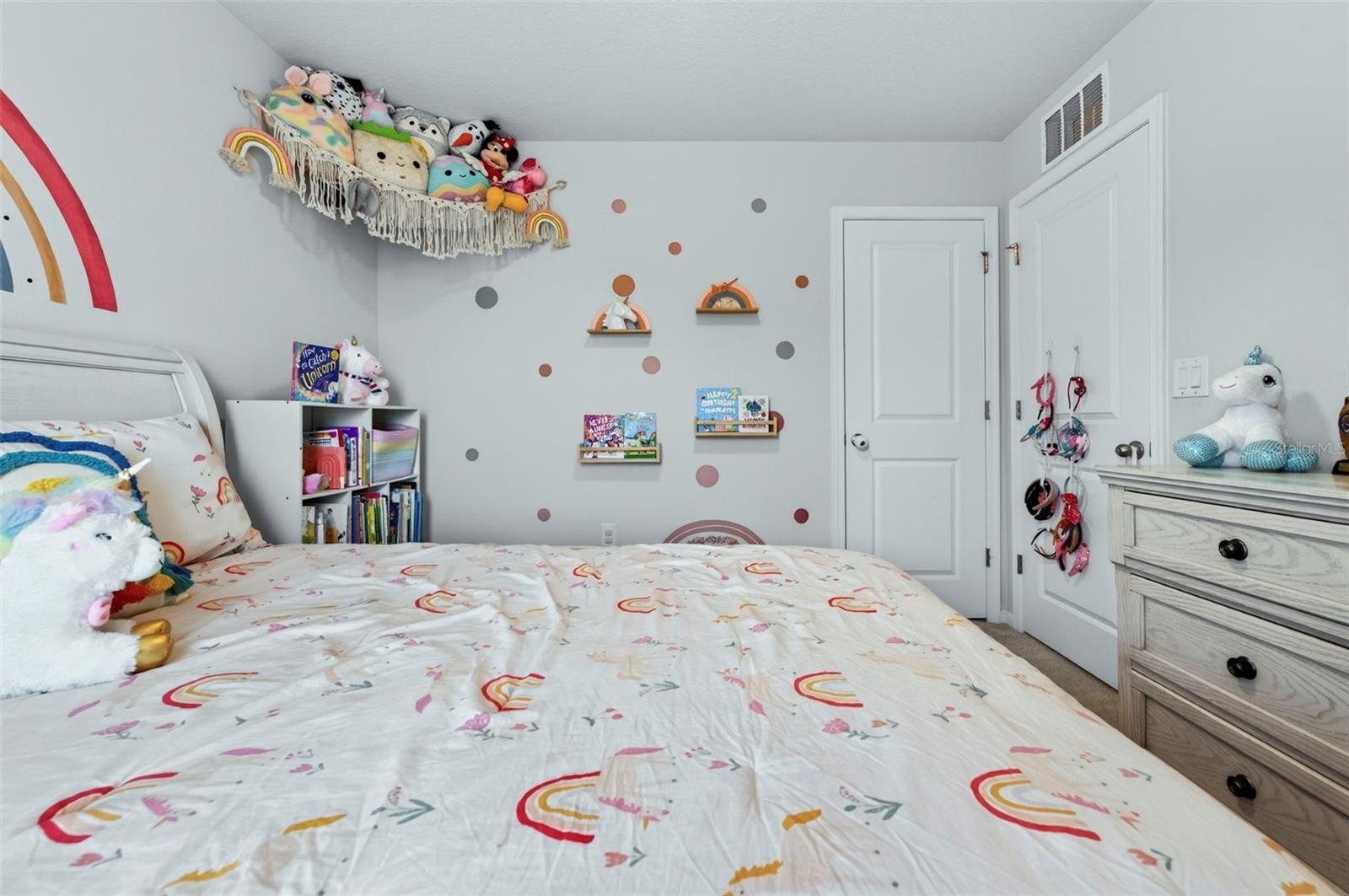 Image 38 of 55 For 381 Crestwind Drive