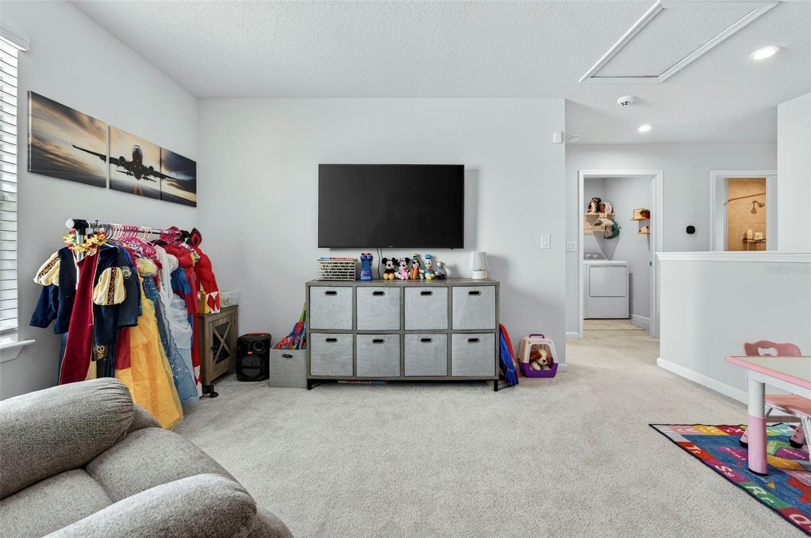 Image 44 of 55 For 381 Crestwind Drive