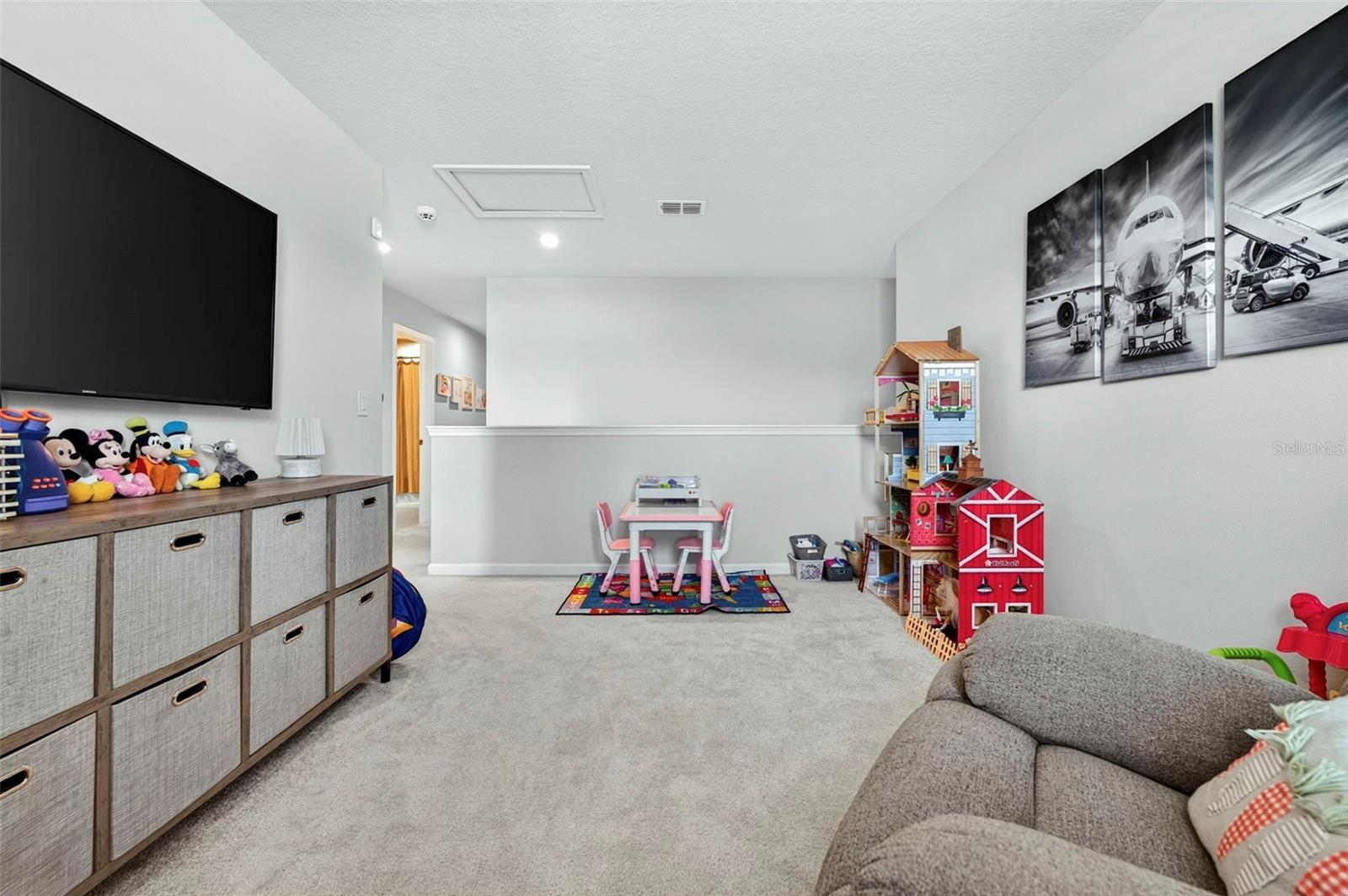 Image 45 of 55 For 381 Crestwind Drive