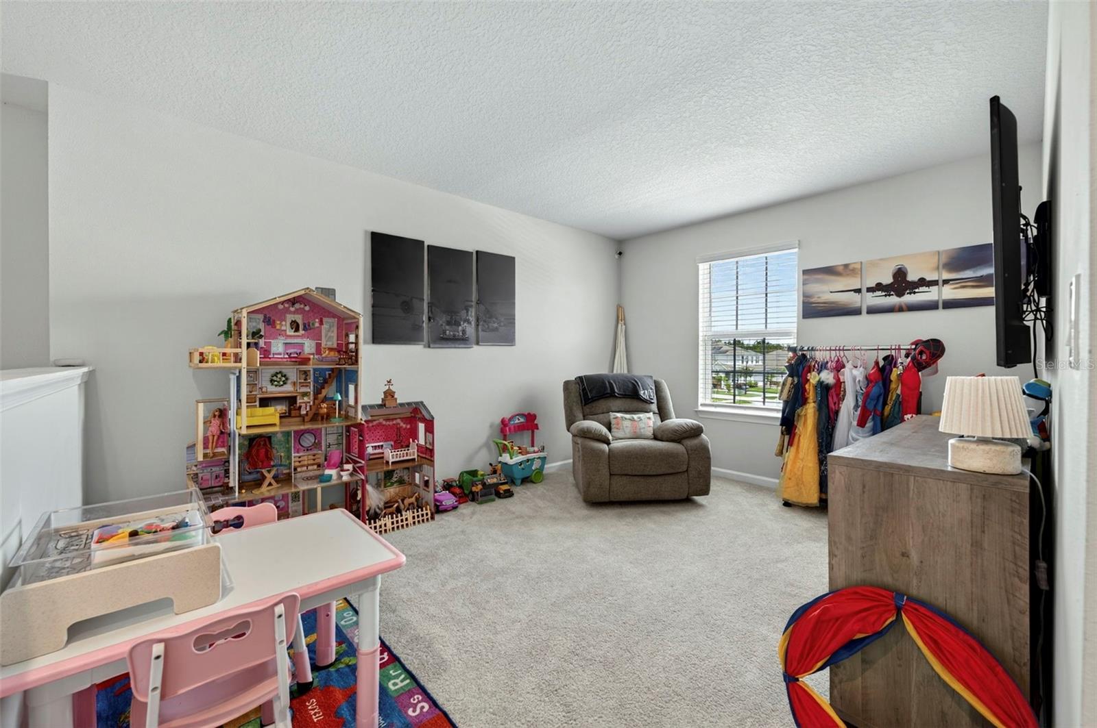 Image 46 of 55 For 381 Crestwind Drive