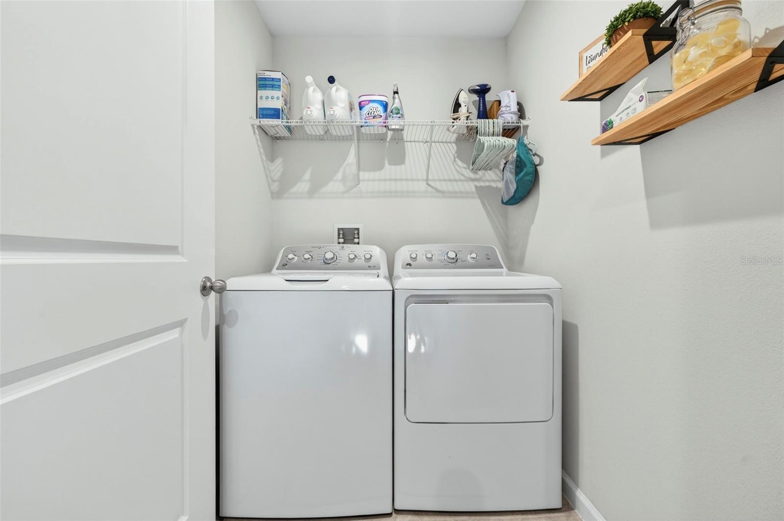 Image 47 of 55 For 381 Crestwind Drive