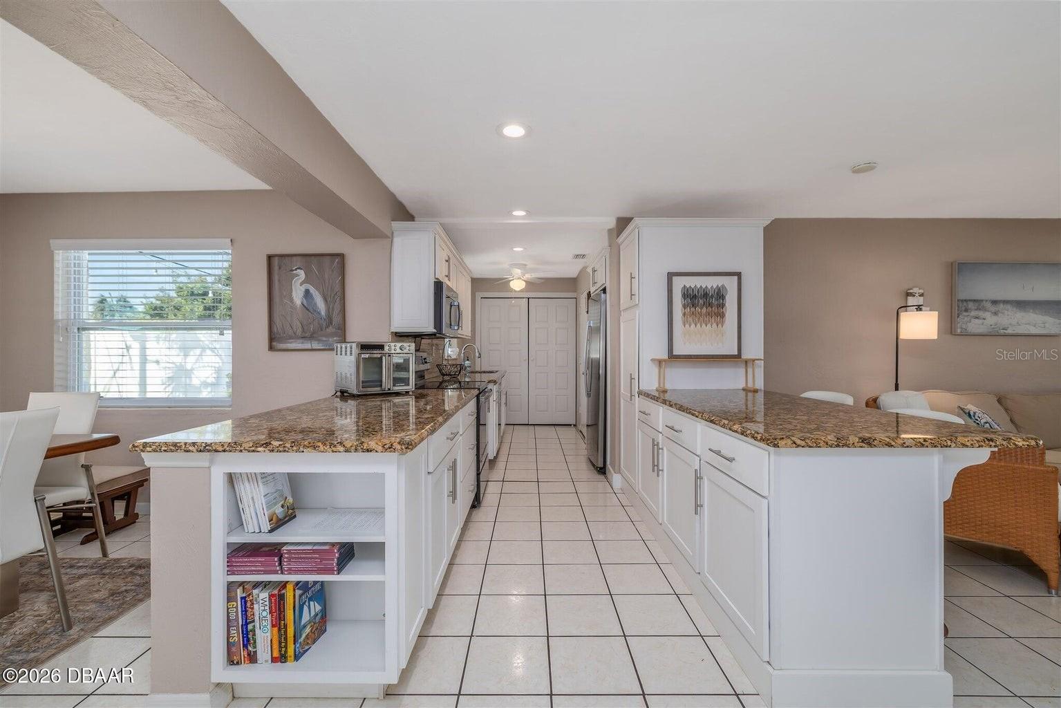 Image 10 of 39 For 40 Aqua Vista Drive