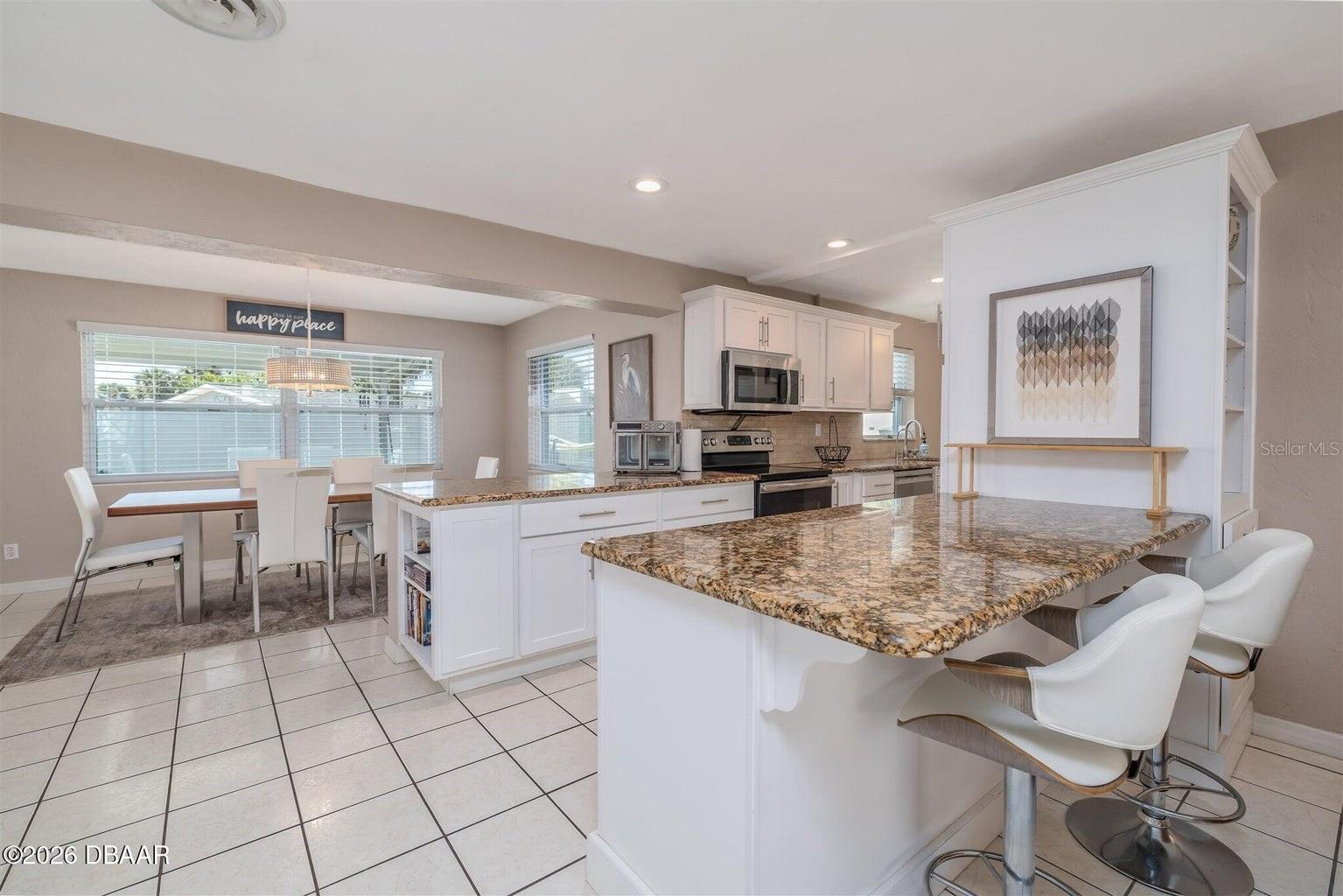 Image 11 of 39 For 40 Aqua Vista Drive