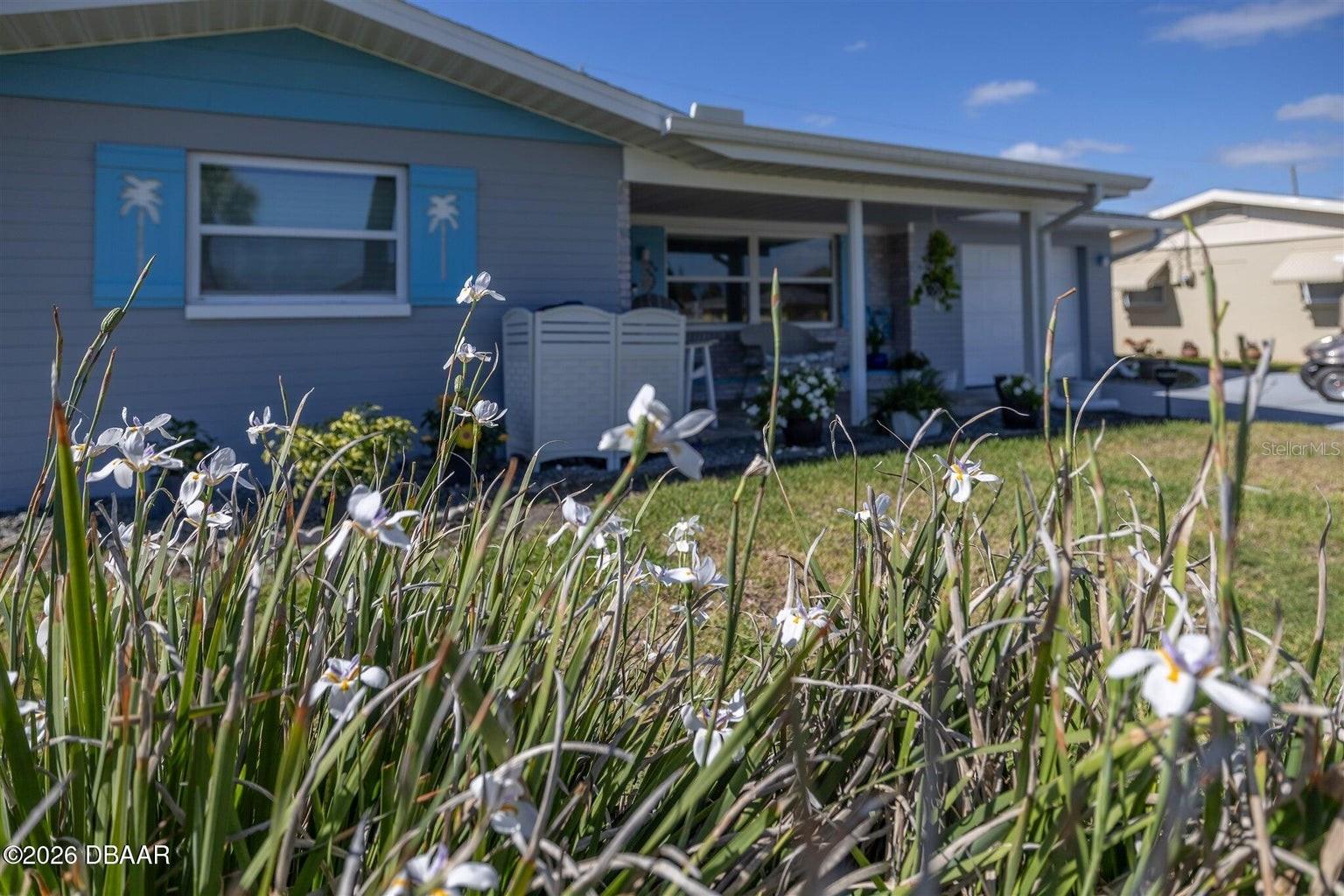 Image 30 of 39 For 40 Aqua Vista Drive