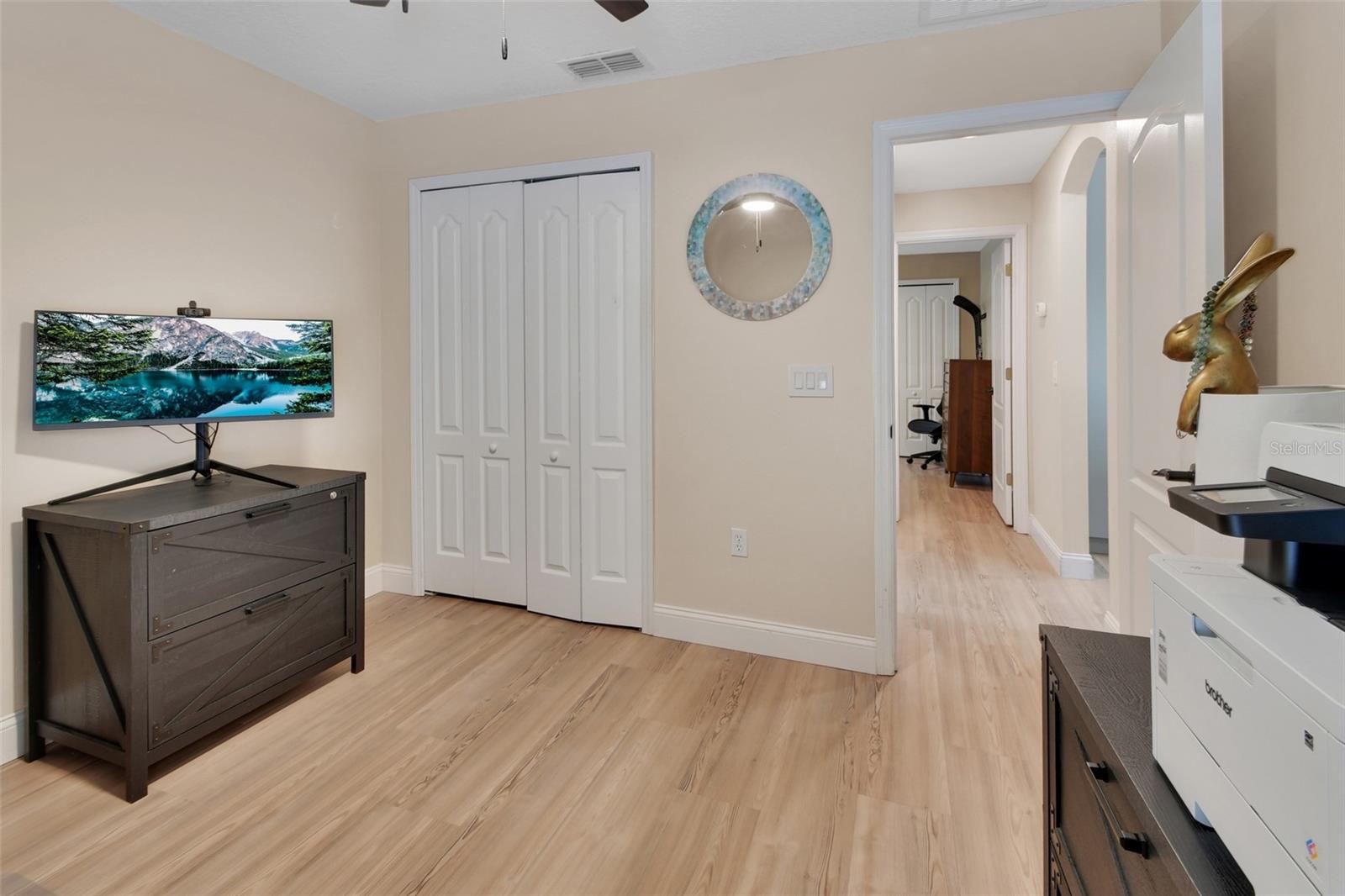 Listing photo id 19 for 116 Fairview Avenue