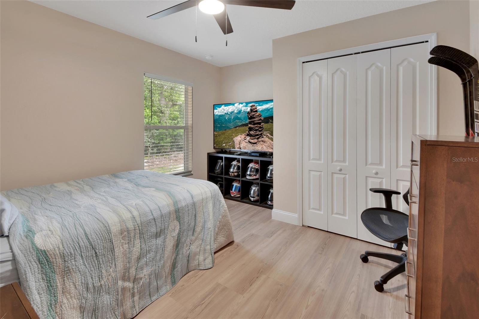 Listing photo id 21 for 116 Fairview Avenue