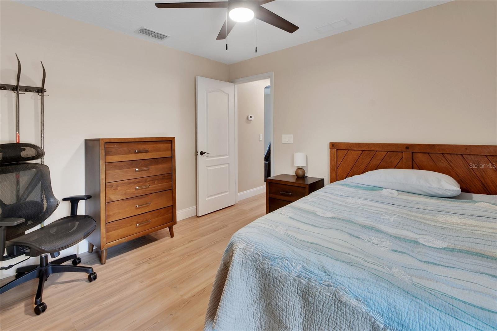 Listing photo id 22 for 116 Fairview Avenue