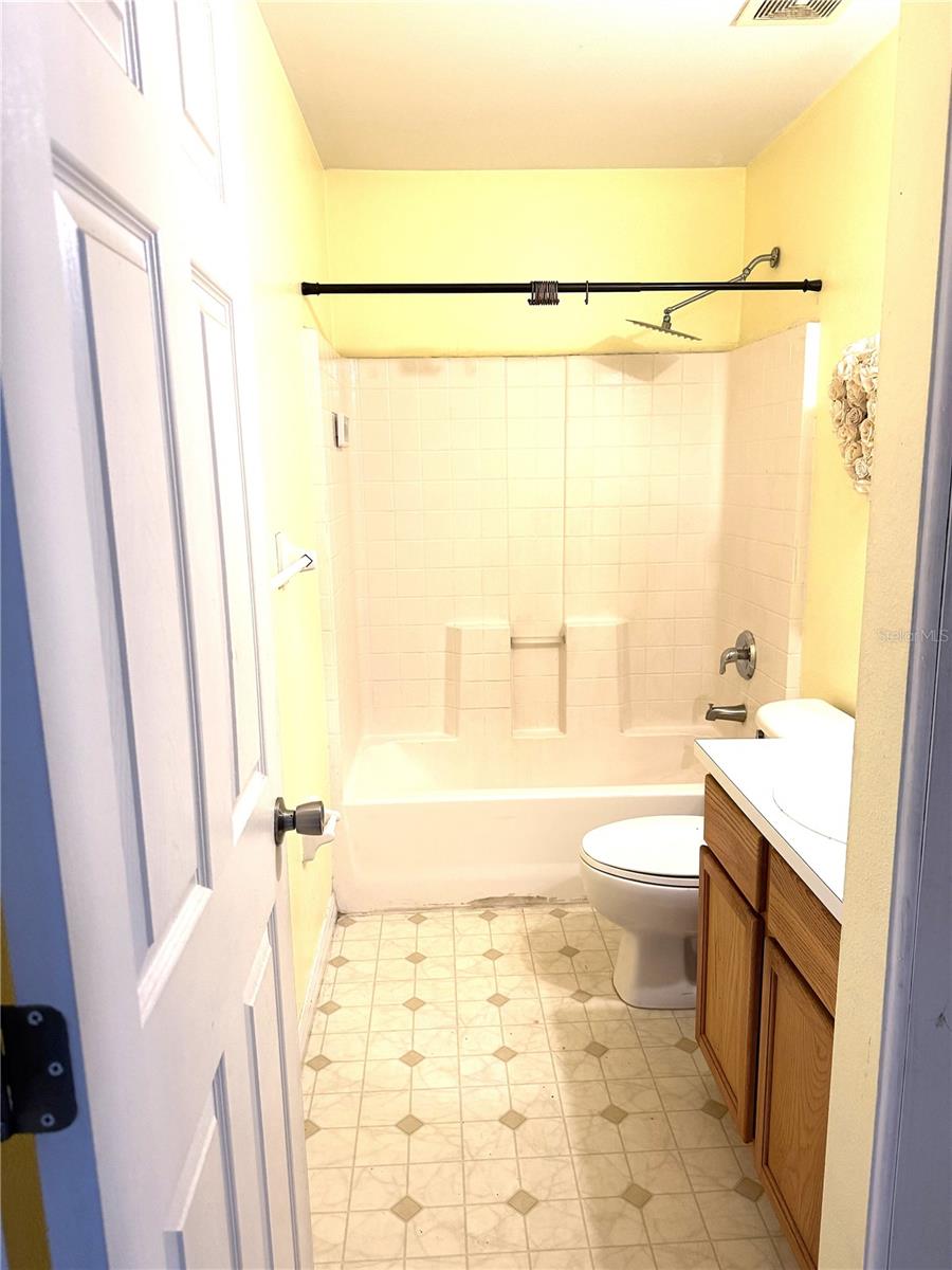 Image 11 of 13 For 2266 Normandy Boulevard