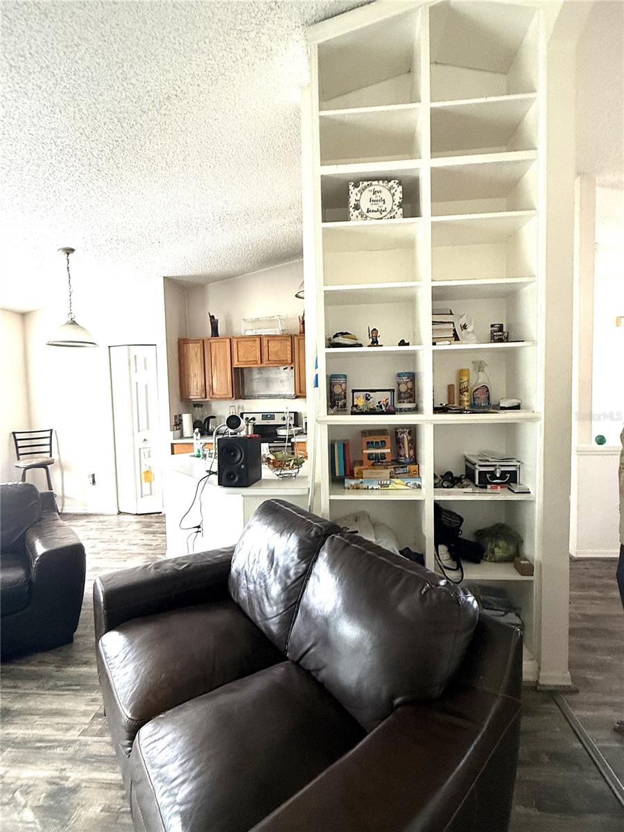 Image 6 of 13 For 2266 Normandy Boulevard