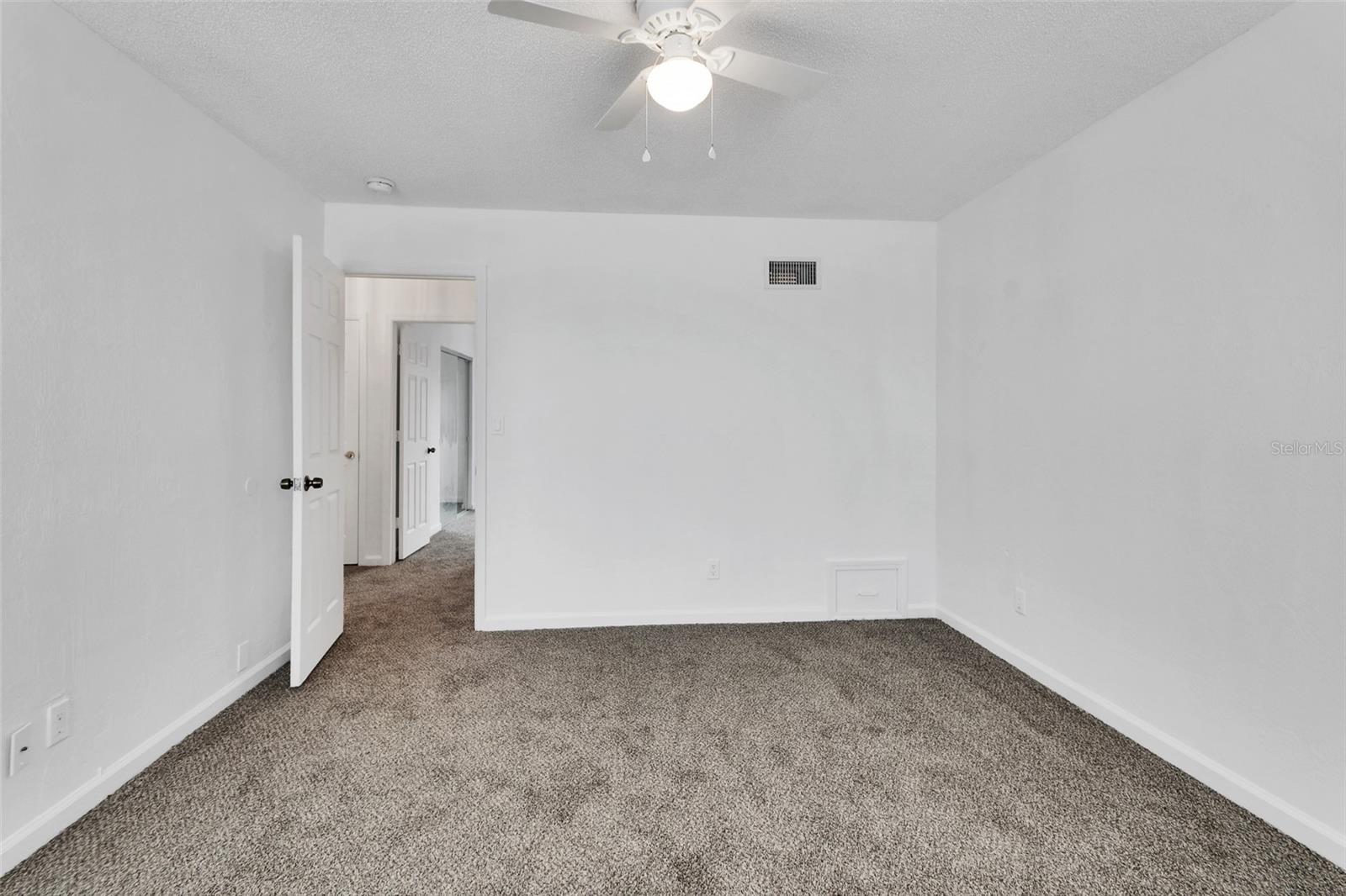 Image 17 of 24 For 2200 Palmetto Avenue A040