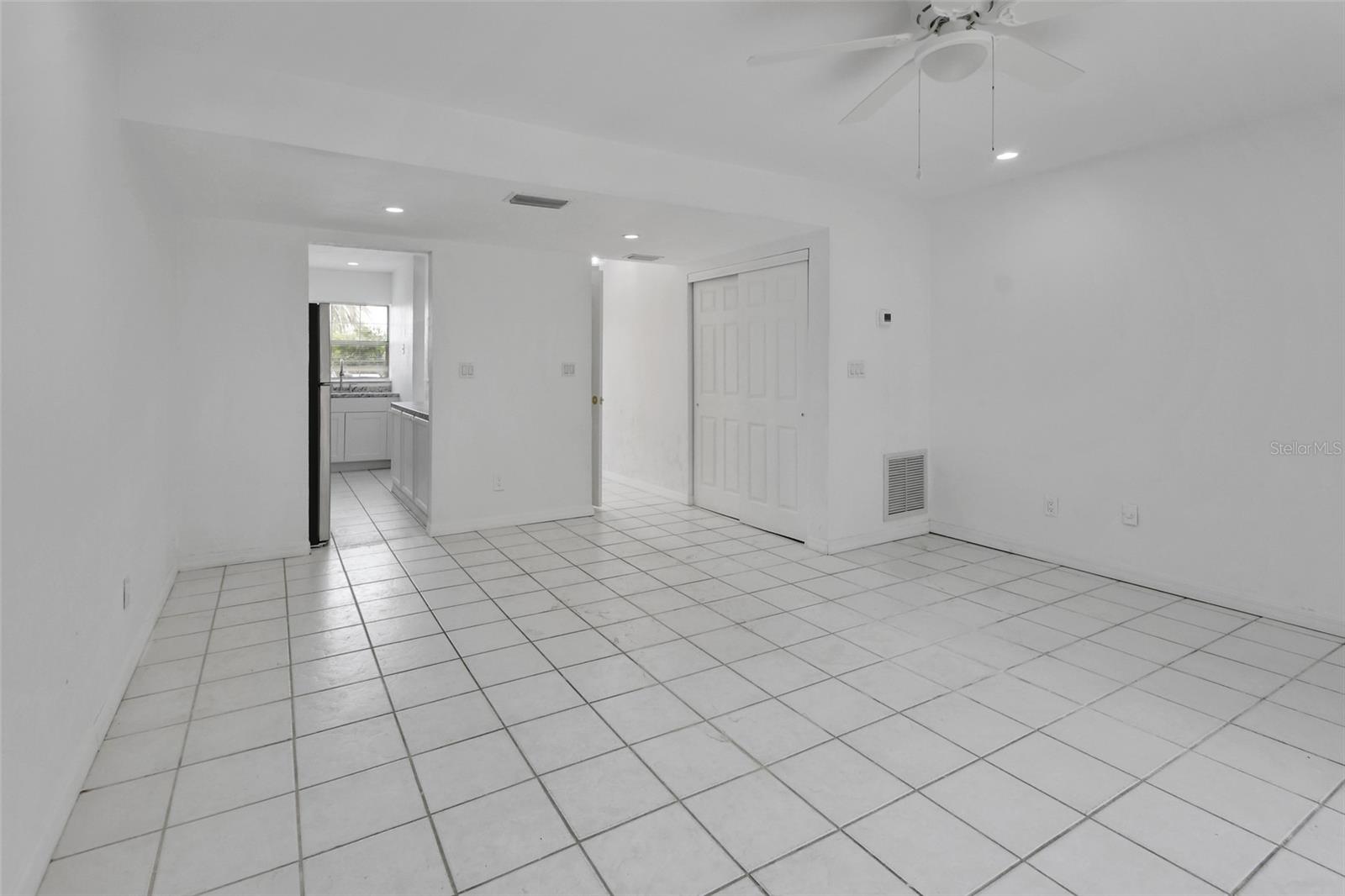 Image 4 of 24 For 2200 Palmetto Avenue A040