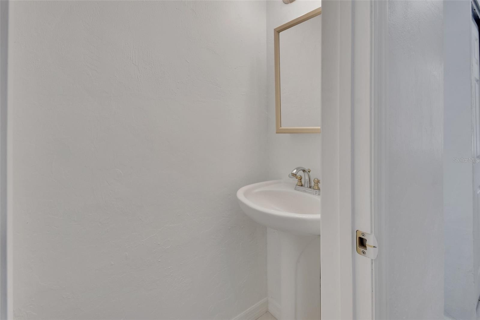 Image 9 of 24 For 2200 Palmetto Avenue A040