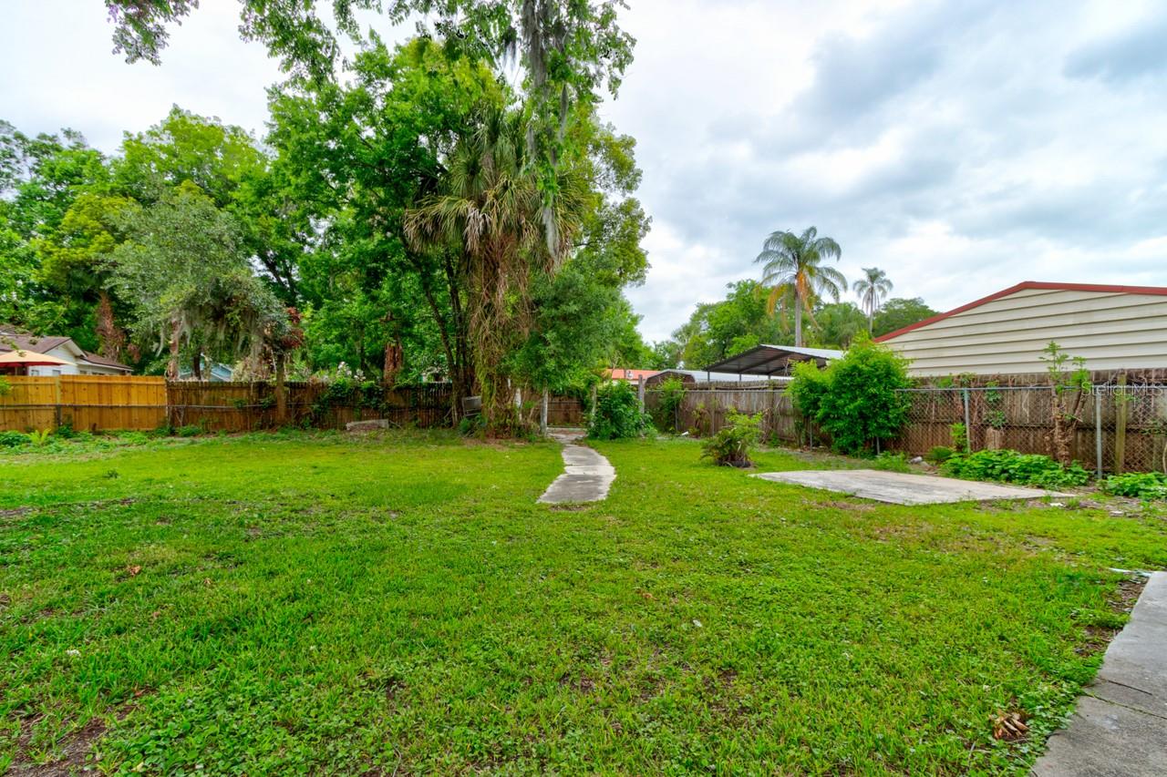 Image 21 of 32 For 633 Byron Avenue