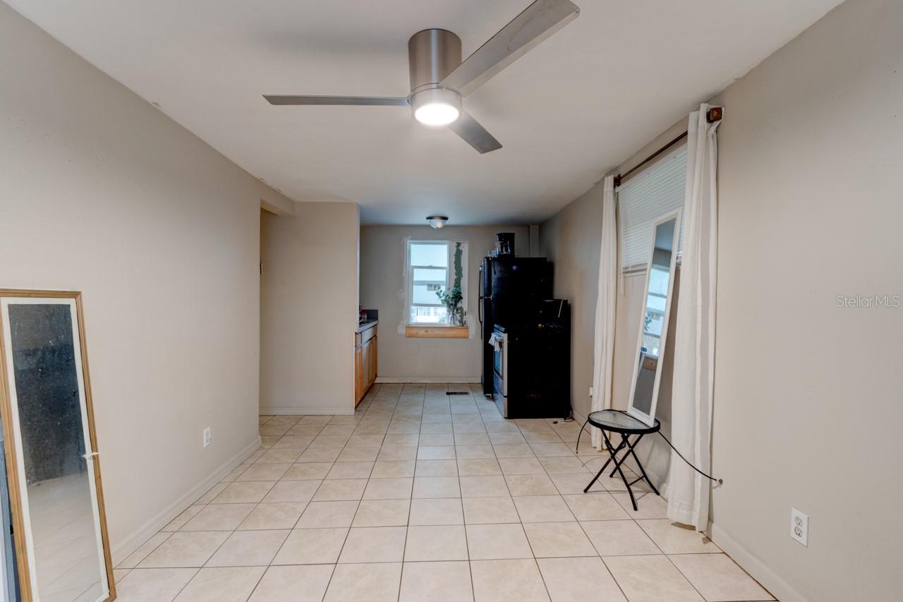 Image 25 of 32 For 633 Byron Avenue