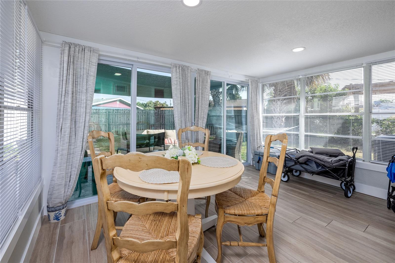 Image 15 of 39 For 54 River Shore Drive