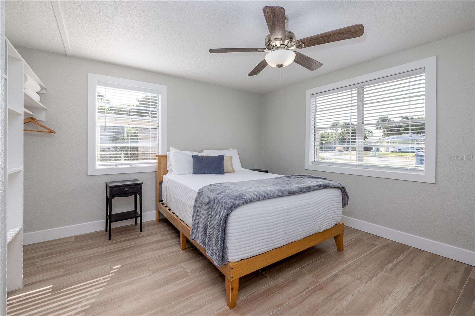 Image 17 of 39 For 54 River Shore Drive