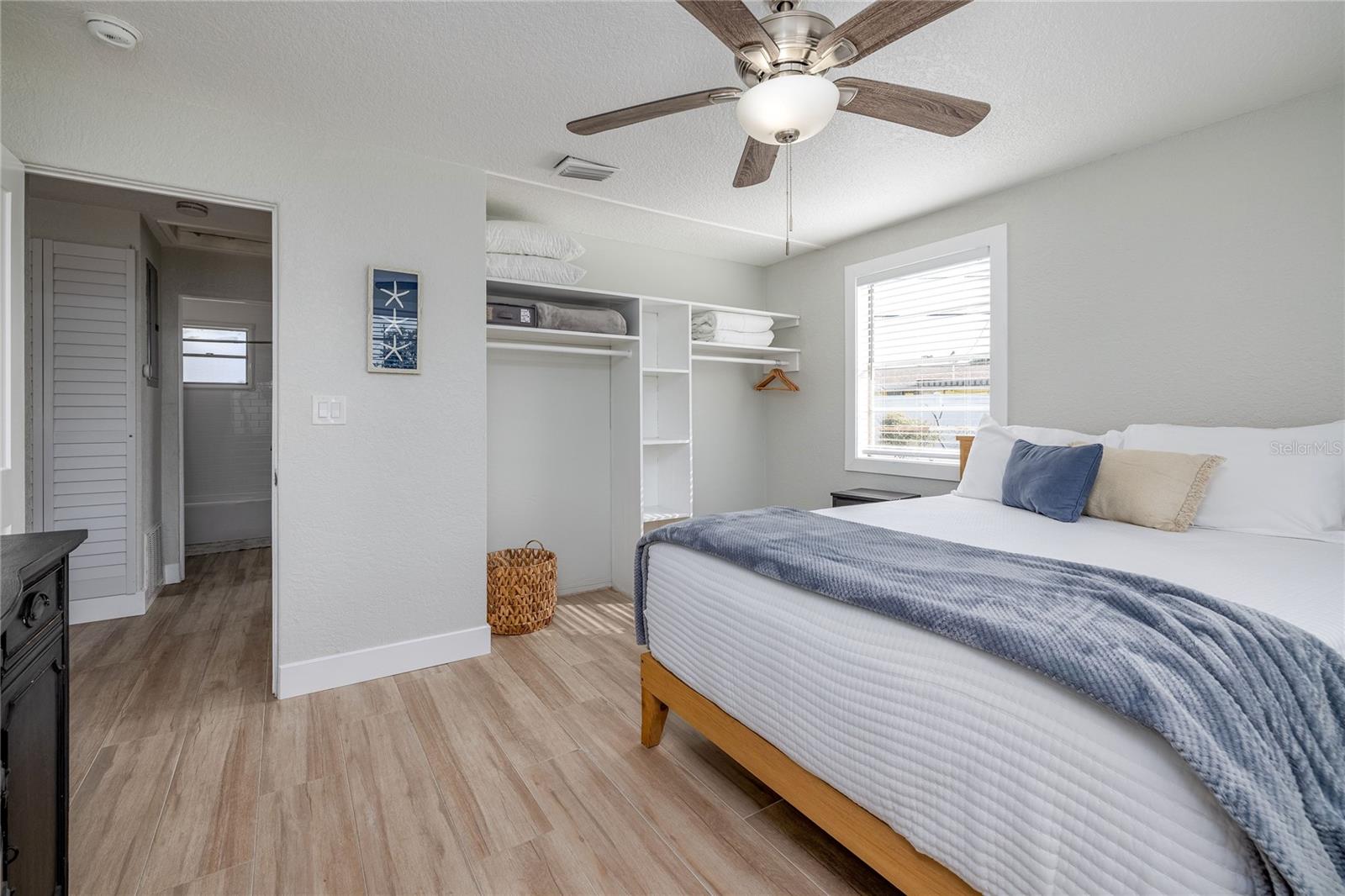 Image 18 of 39 For 54 River Shore Drive