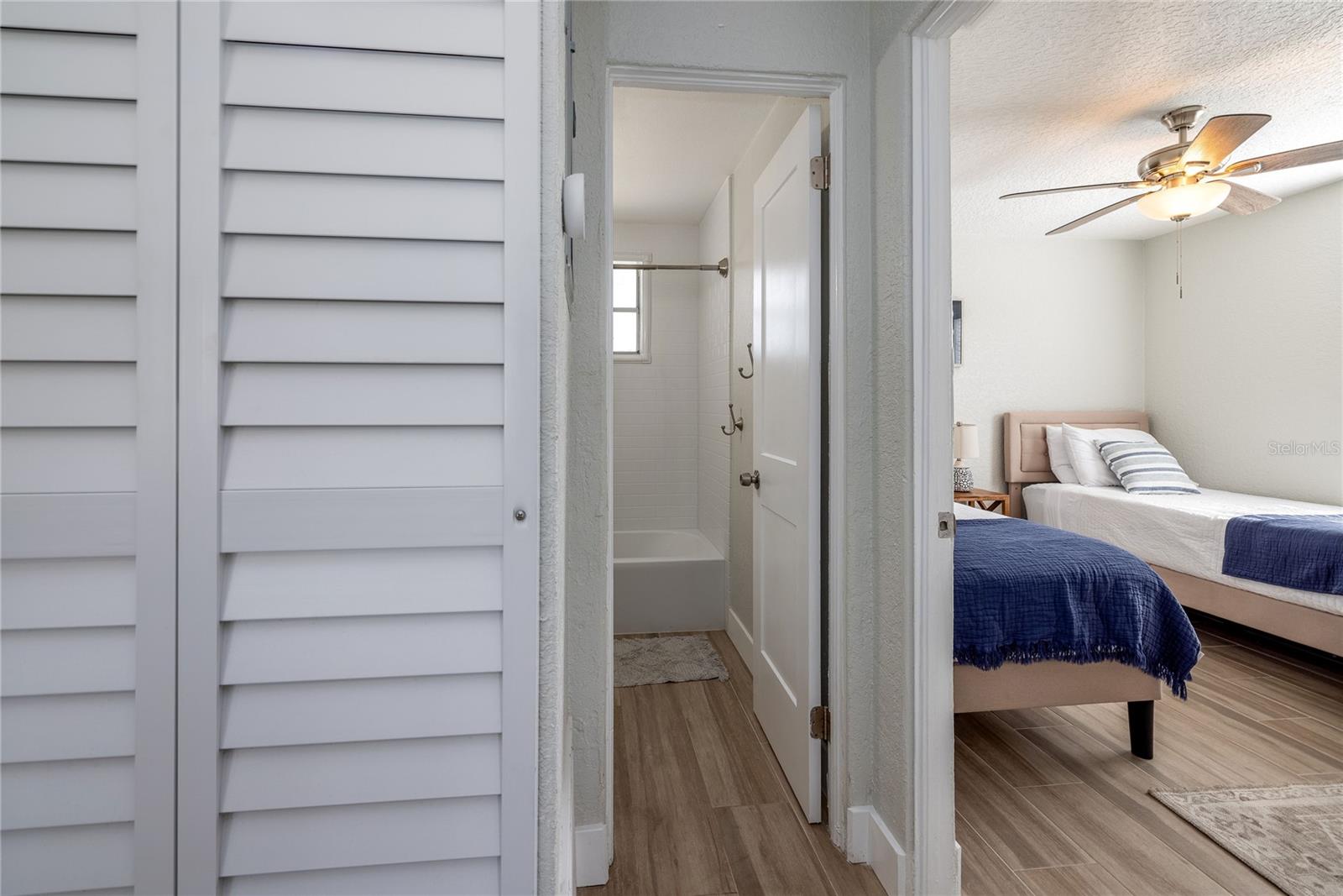 Image 19 of 39 For 54 River Shore Drive