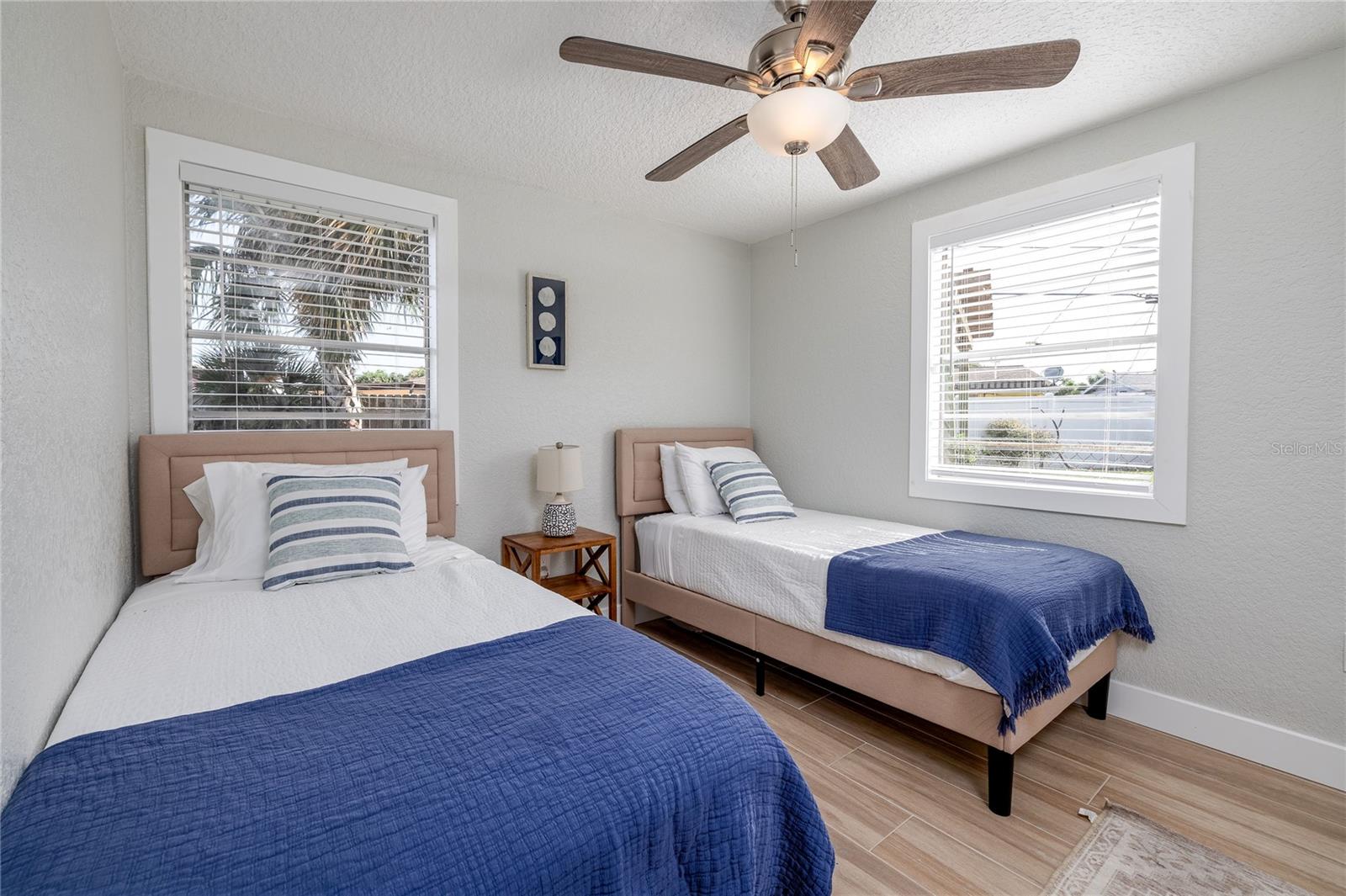 Image 20 of 39 For 54 River Shore Drive