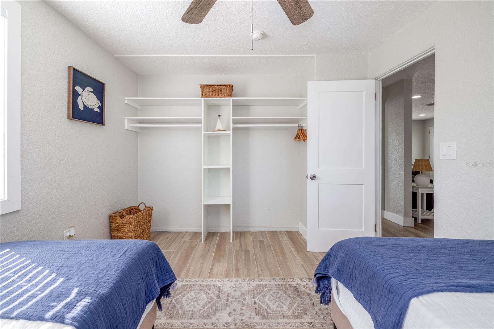 Image 21 of 39 For 54 River Shore Drive