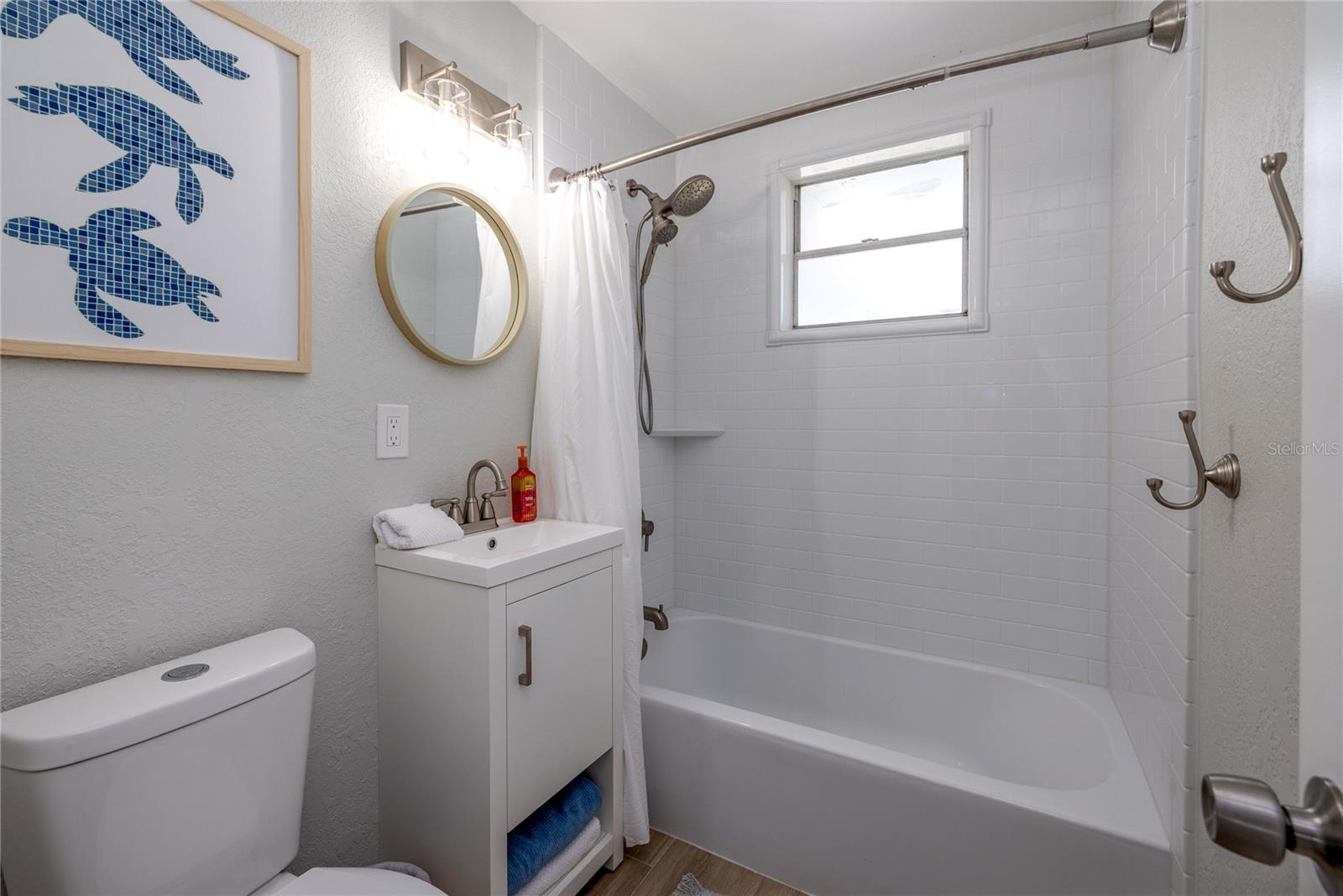 Image 22 of 39 For 54 River Shore Drive