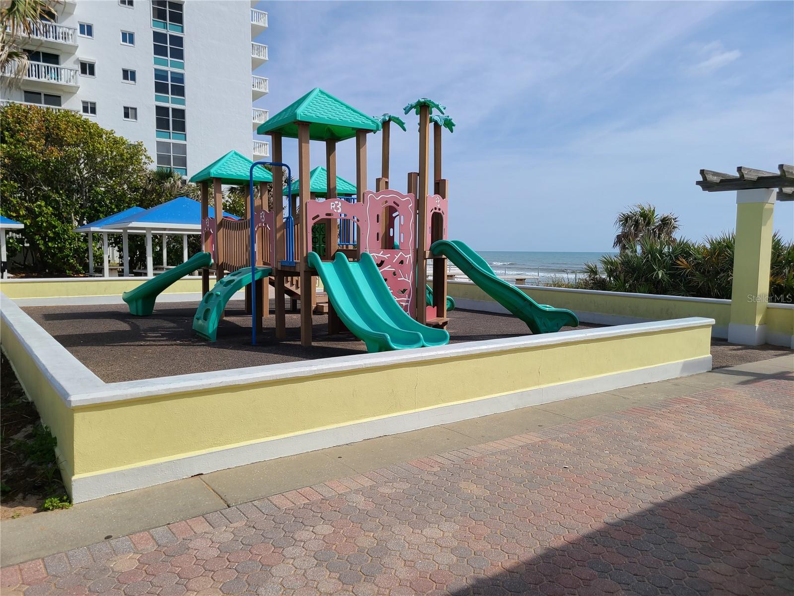 Image 31 of 39 For 54 River Shore Drive