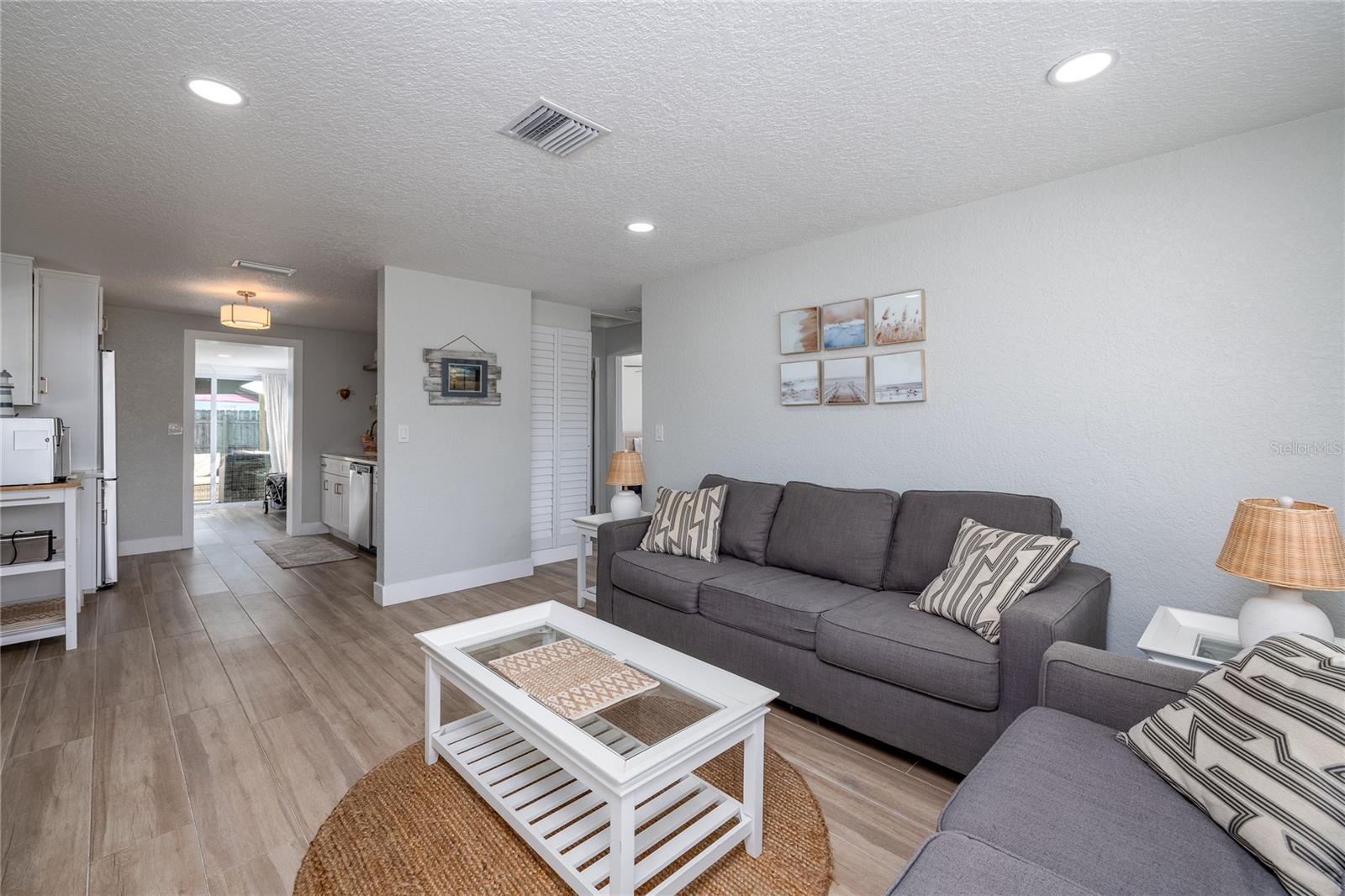 Image 5 of 39 For 54 River Shore Drive