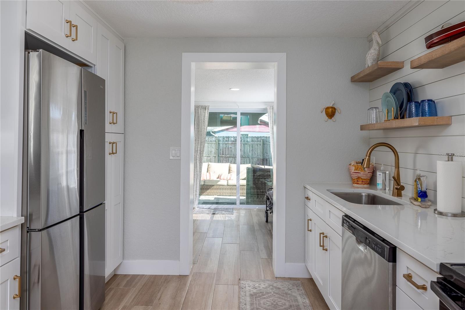 Image 9 of 39 For 54 River Shore Drive