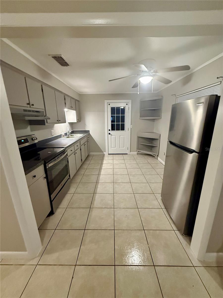 Image 3 of 8 For 139 Highland Avenue