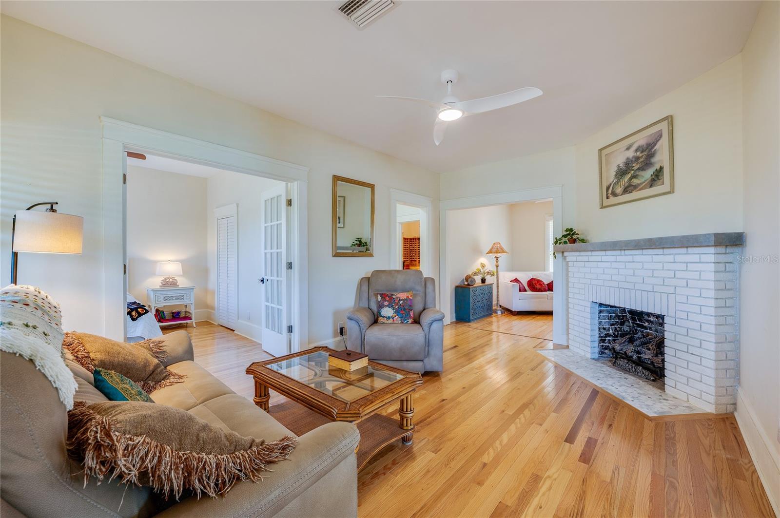 Image 11 of 40 For 220 Riverview Boulevard