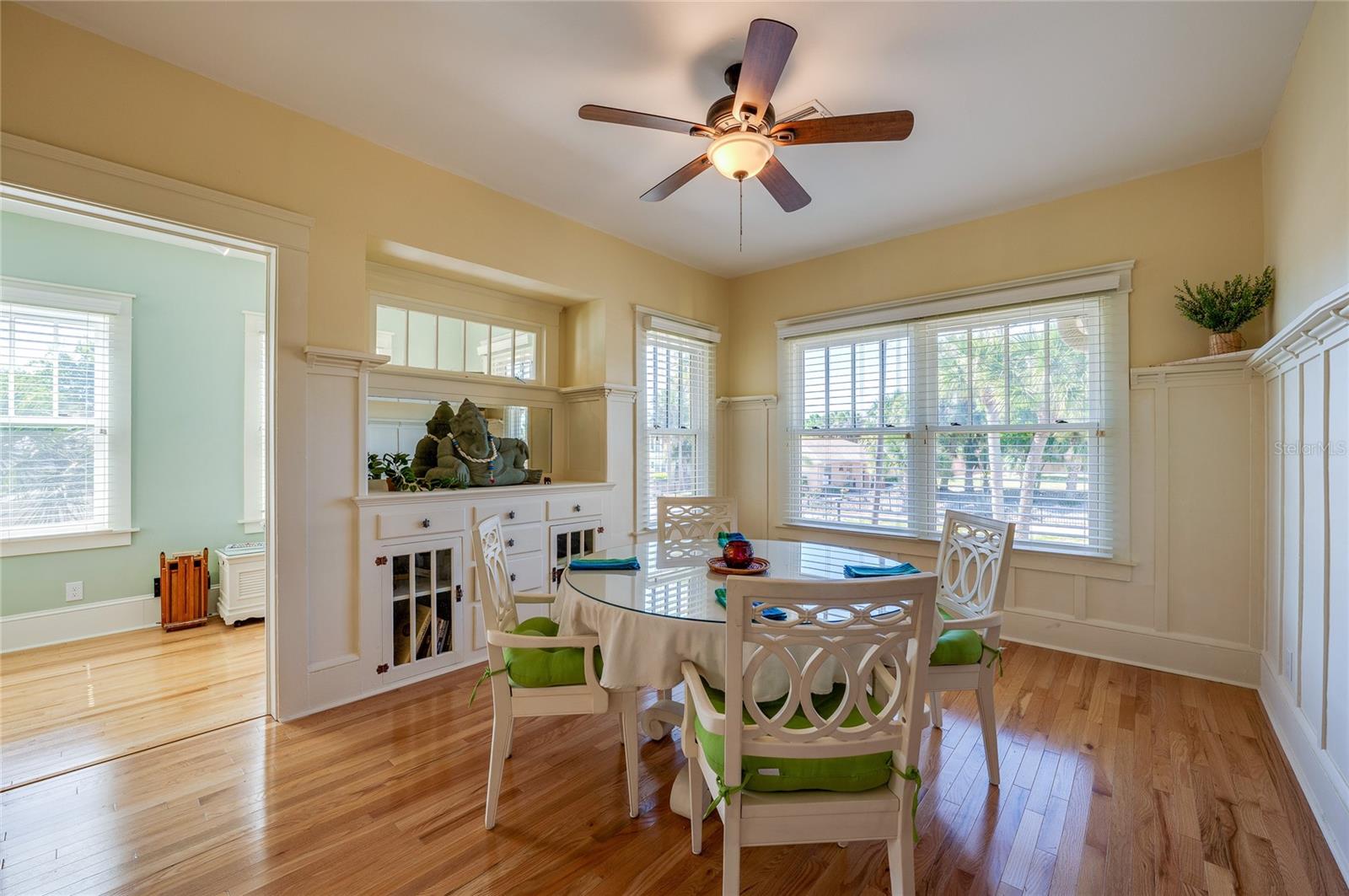 Image 13 of 40 For 220 Riverview Boulevard
