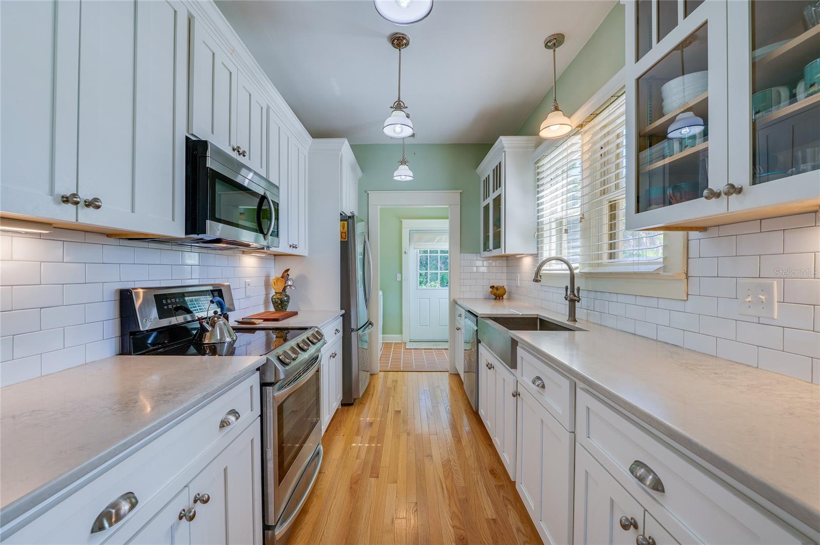 Image 14 of 40 For 220 Riverview Boulevard
