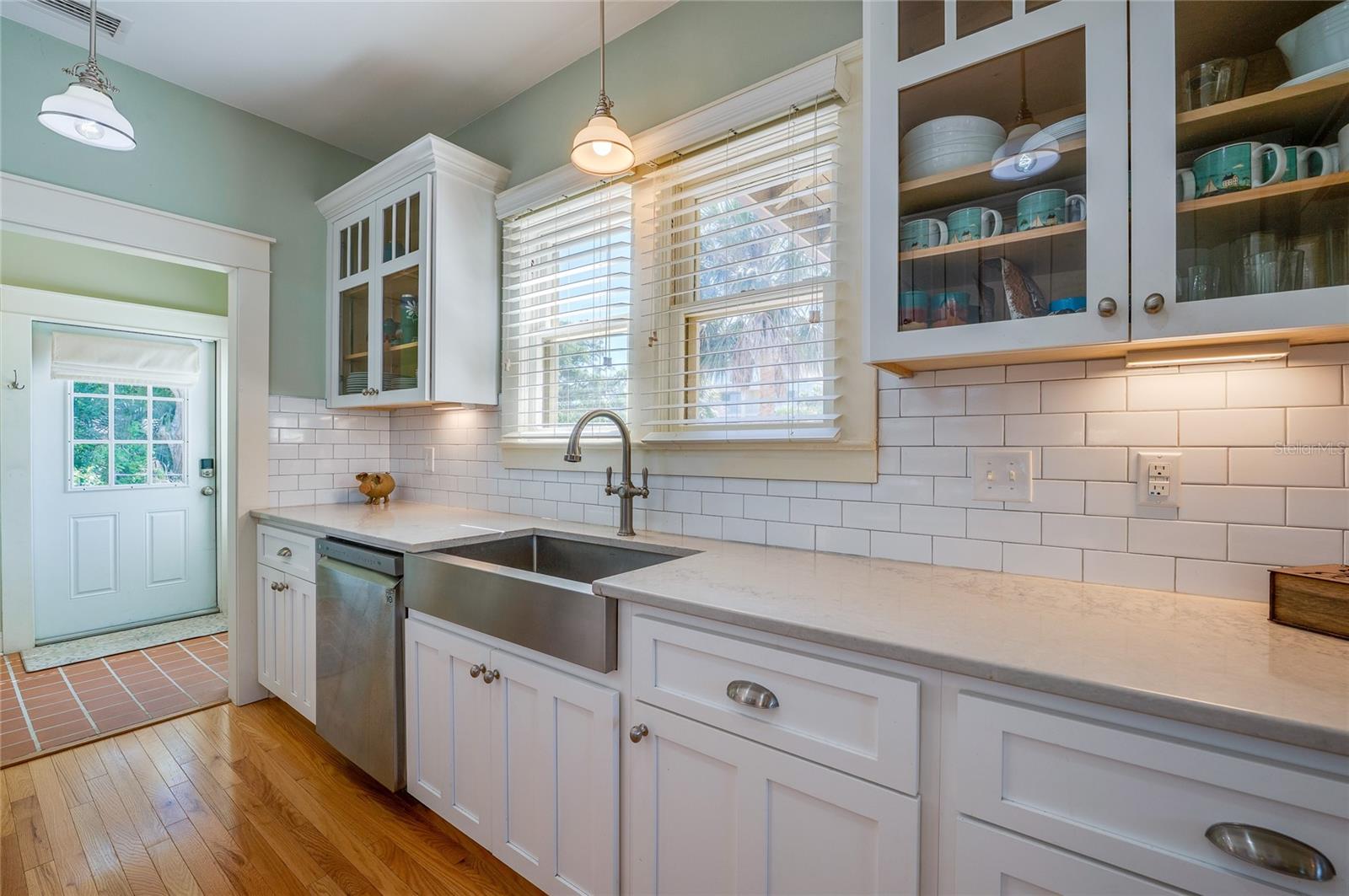 Image 15 of 40 For 220 Riverview Boulevard