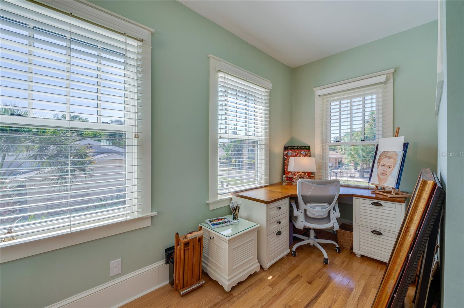 Image 17 of 40 For 220 Riverview Boulevard