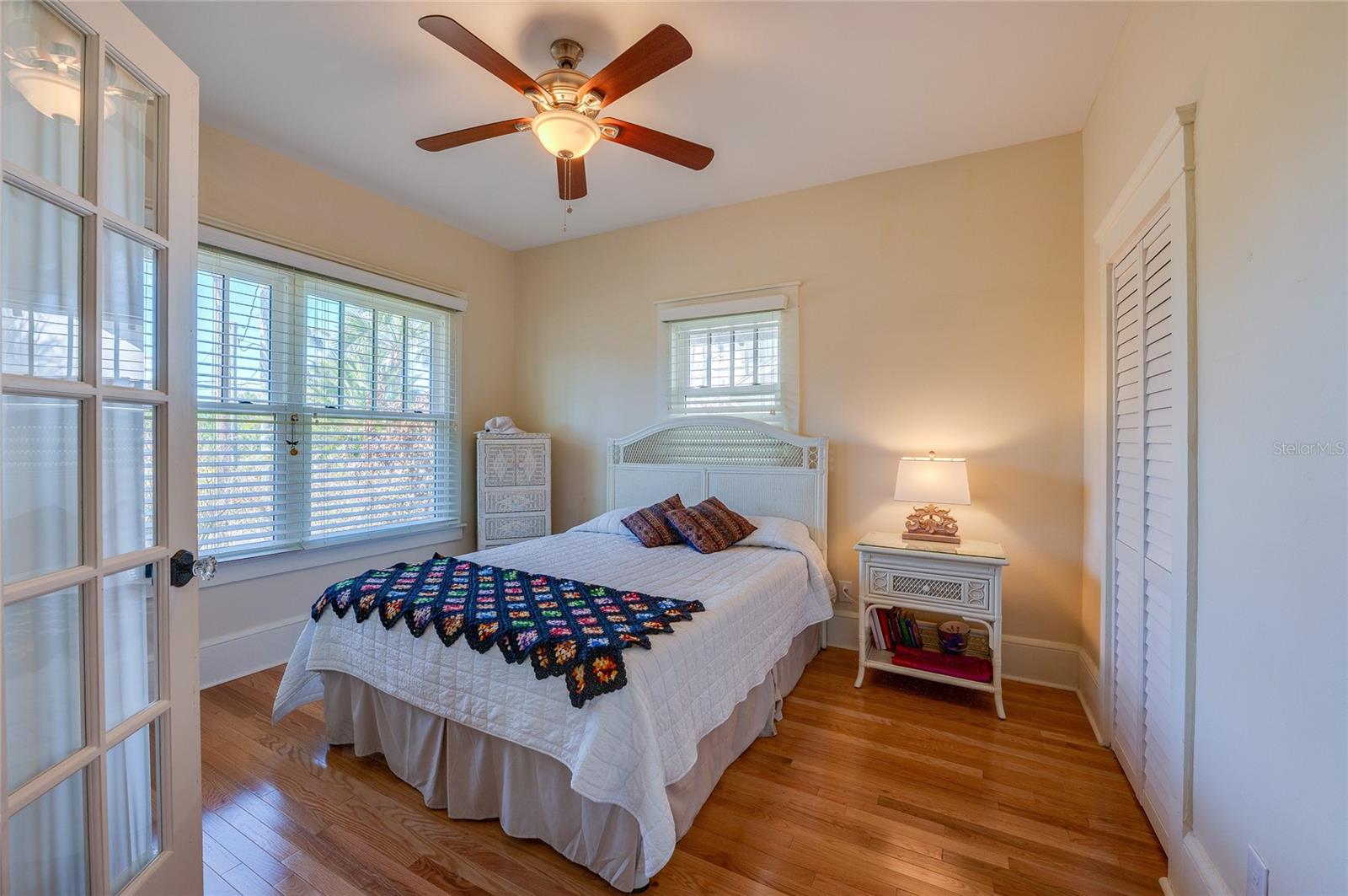 Image 24 of 40 For 220 Riverview Boulevard