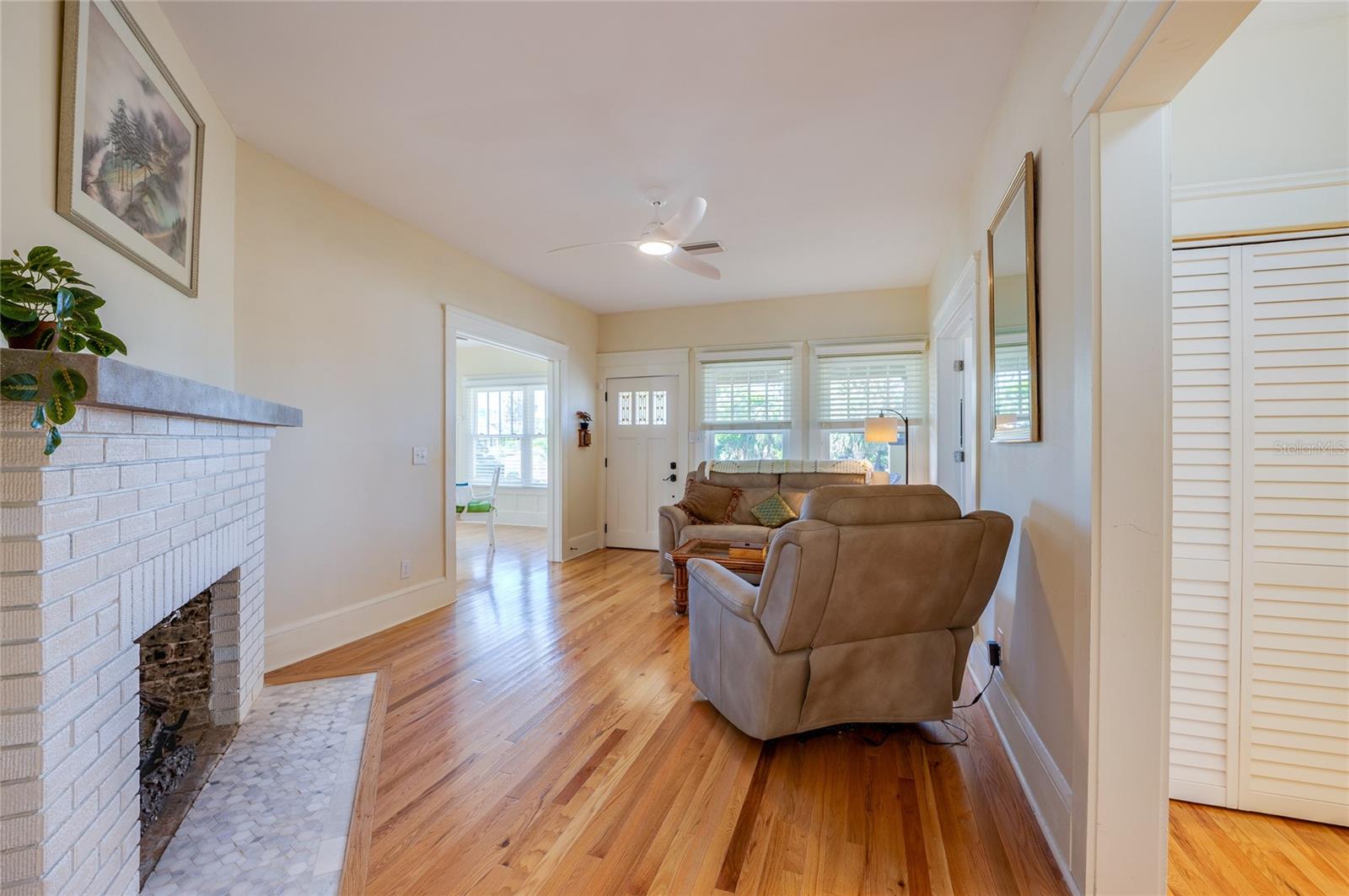 Image 9 of 40 For 220 Riverview Boulevard