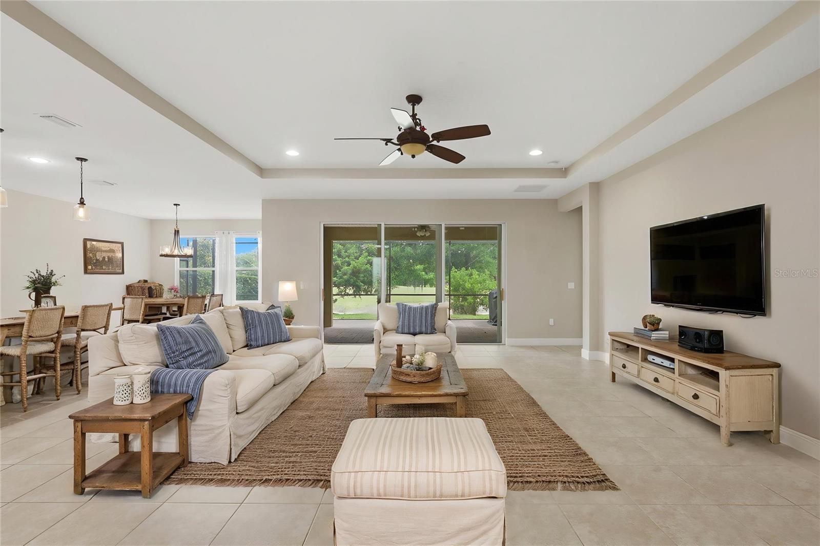 Image 10 of 41 For 1022 Victoria Hills Drive S