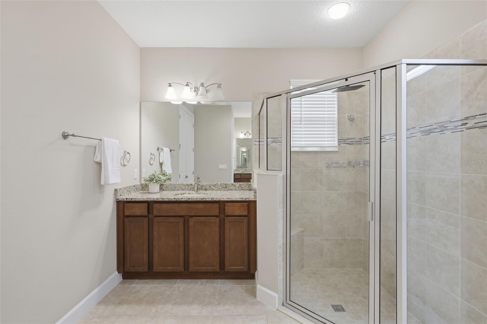 Image 19 of 41 For 1022 Victoria Hills Drive S