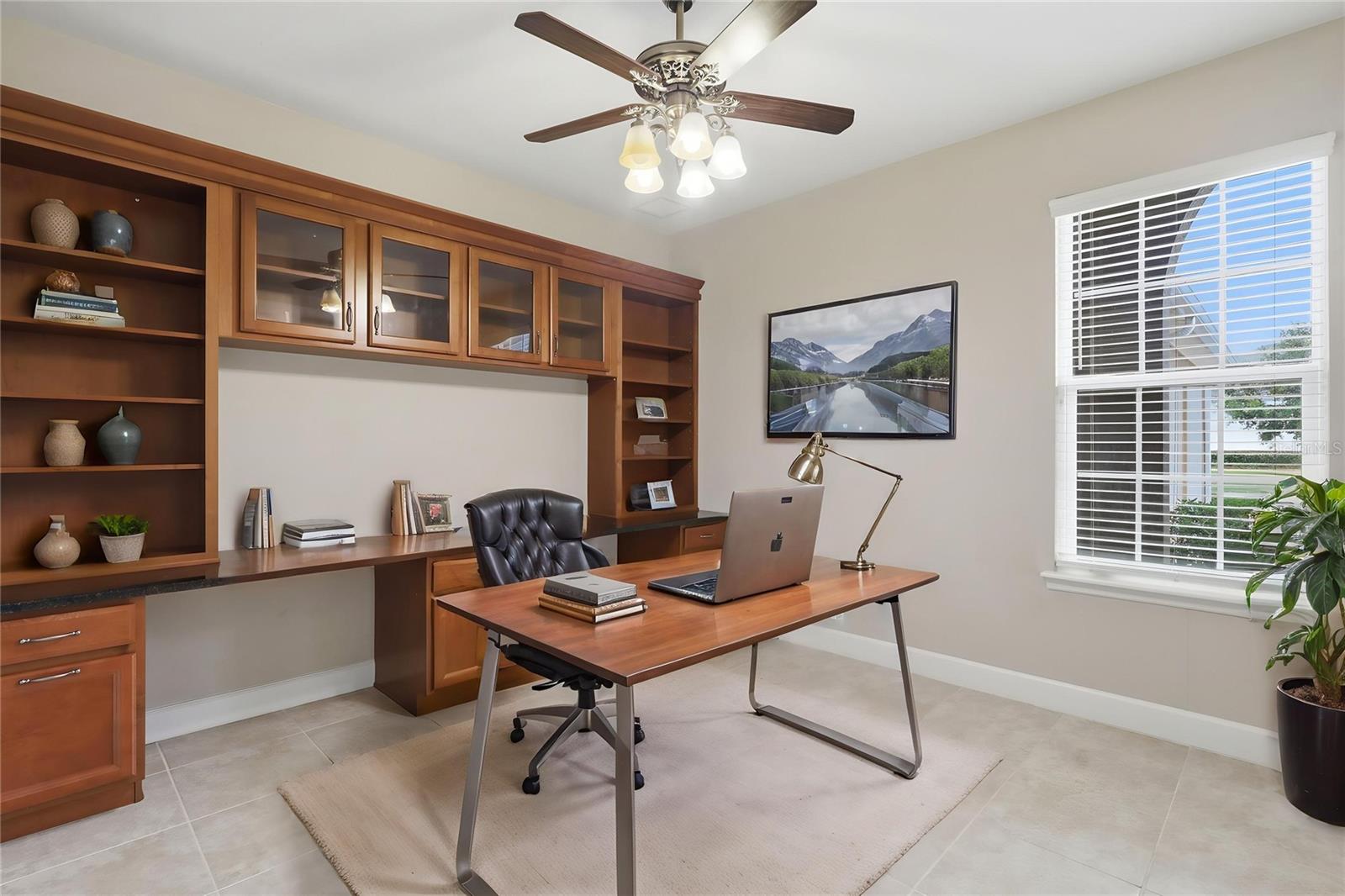 Image 8 of 41 For 1022 Victoria Hills Drive S
