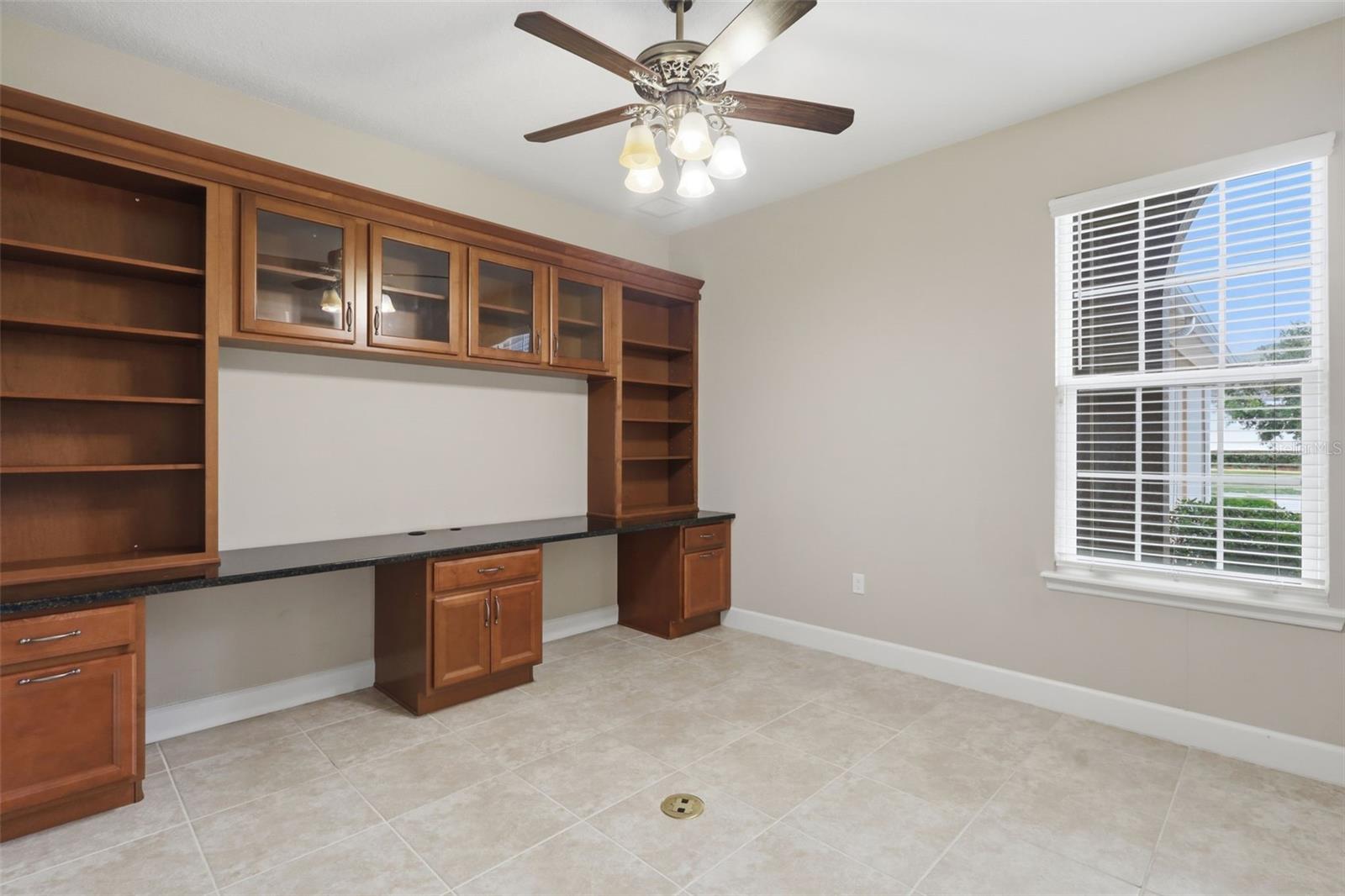 Image 9 of 41 For 1022 Victoria Hills Drive S