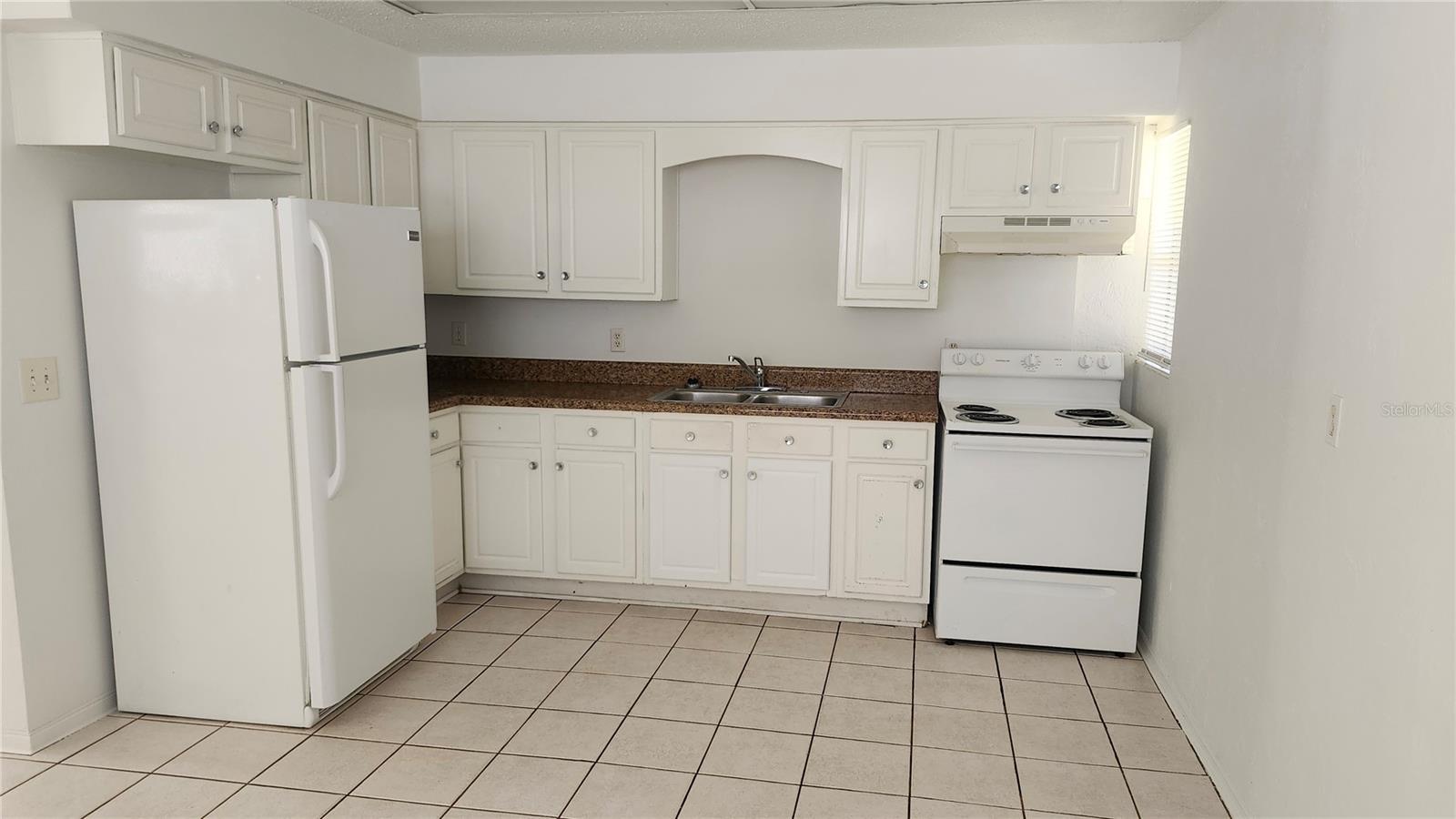 Image 10 of 21 For 565 3rd Avenue